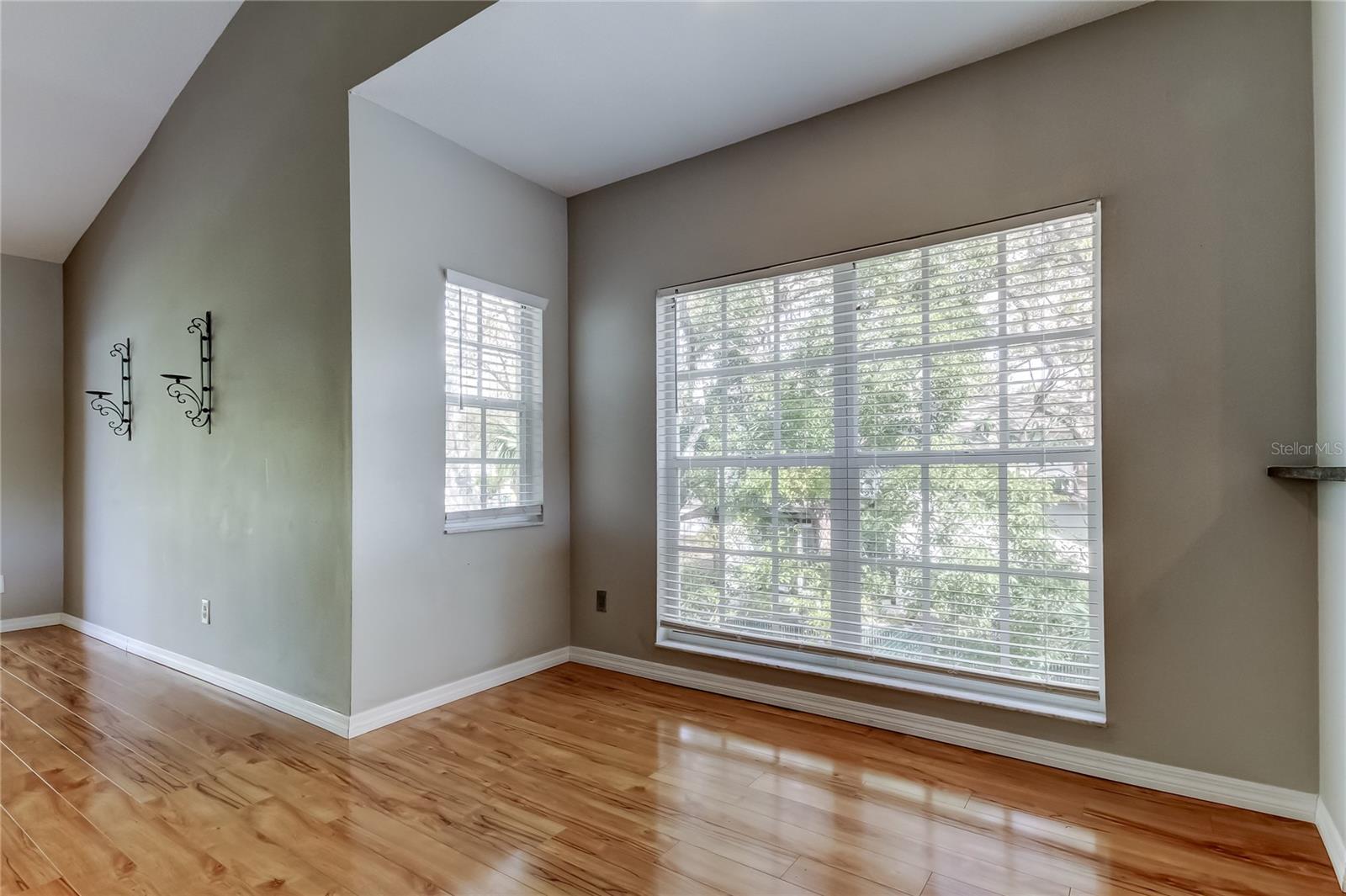 Image 18 of 50 For 11303 Shipwatch Lane 1865