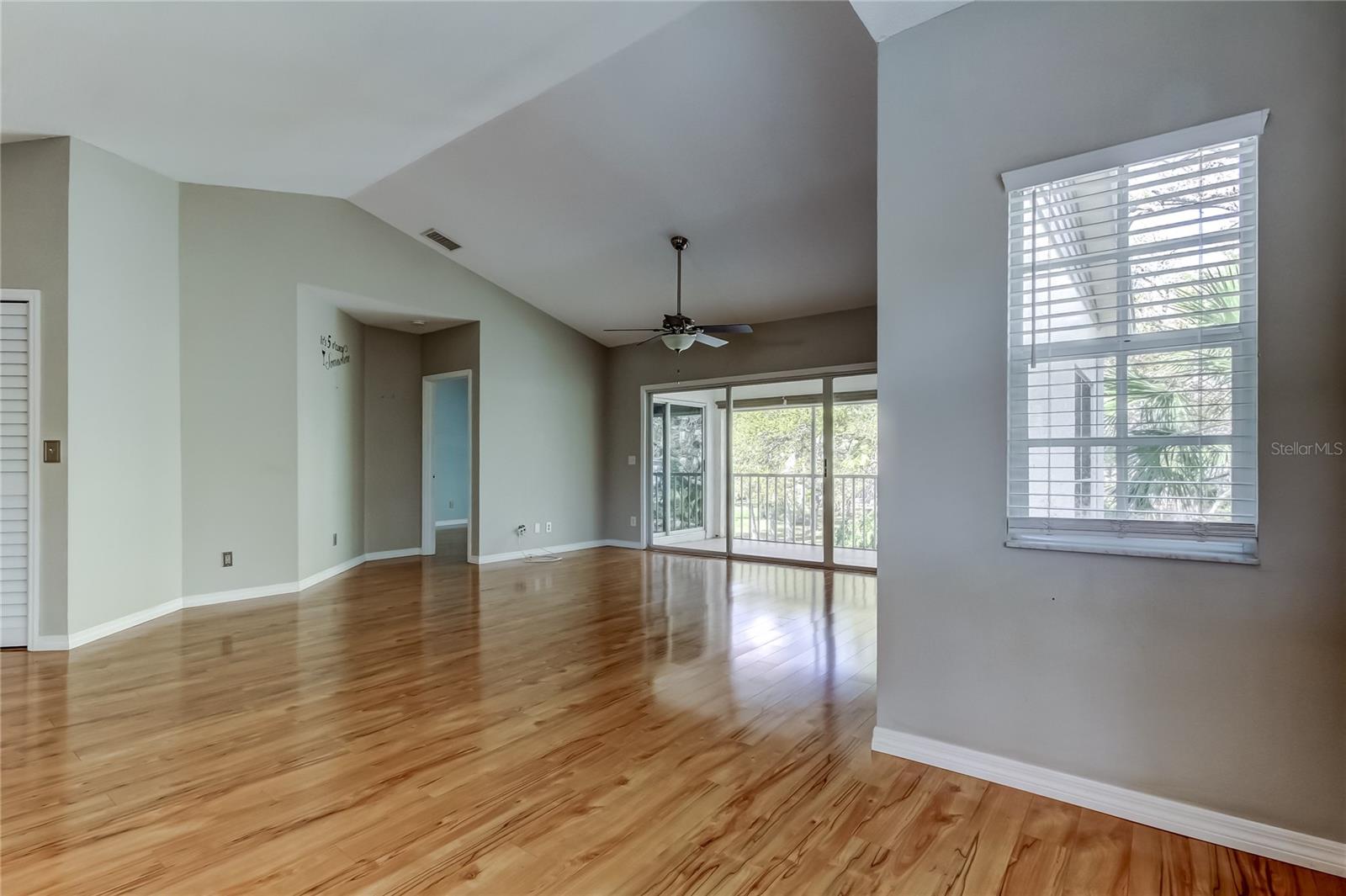 Image 19 of 50 For 11303 Shipwatch Lane 1865