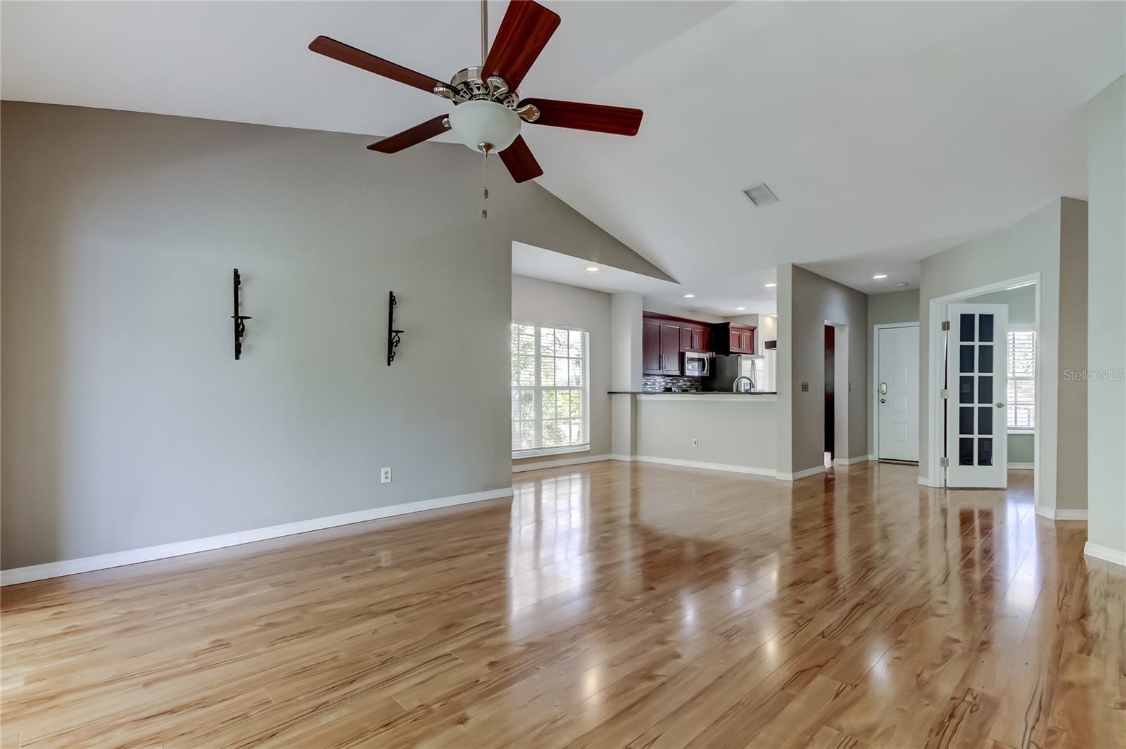 Image 25 of 50 For 11303 Shipwatch Lane 1865