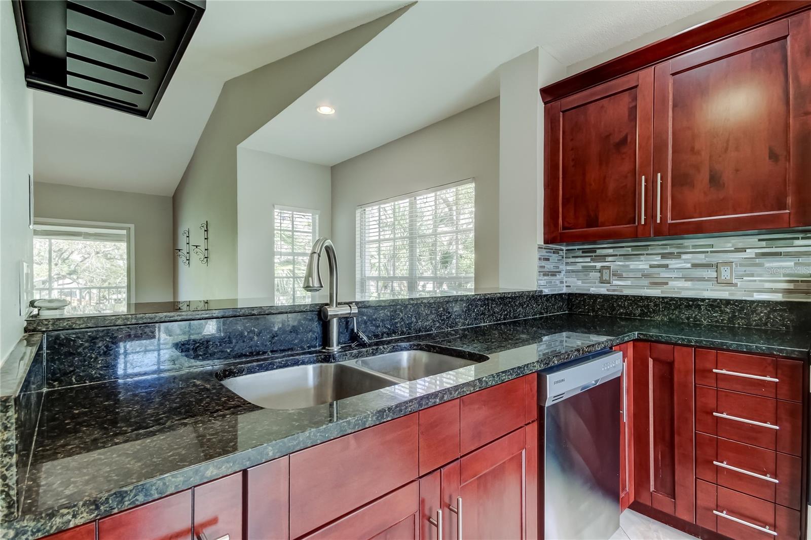 Image 34 of 50 For 11303 Shipwatch Lane 1865