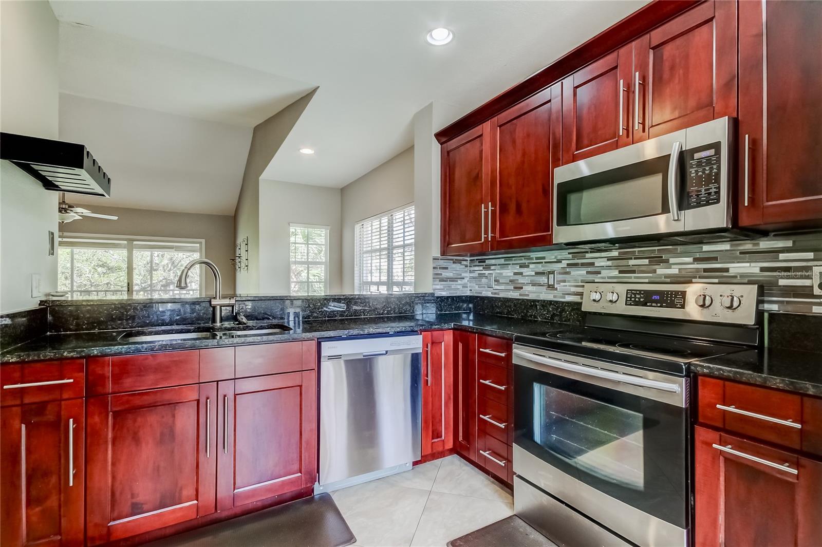 Image 37 of 50 For 11303 Shipwatch Lane 1865