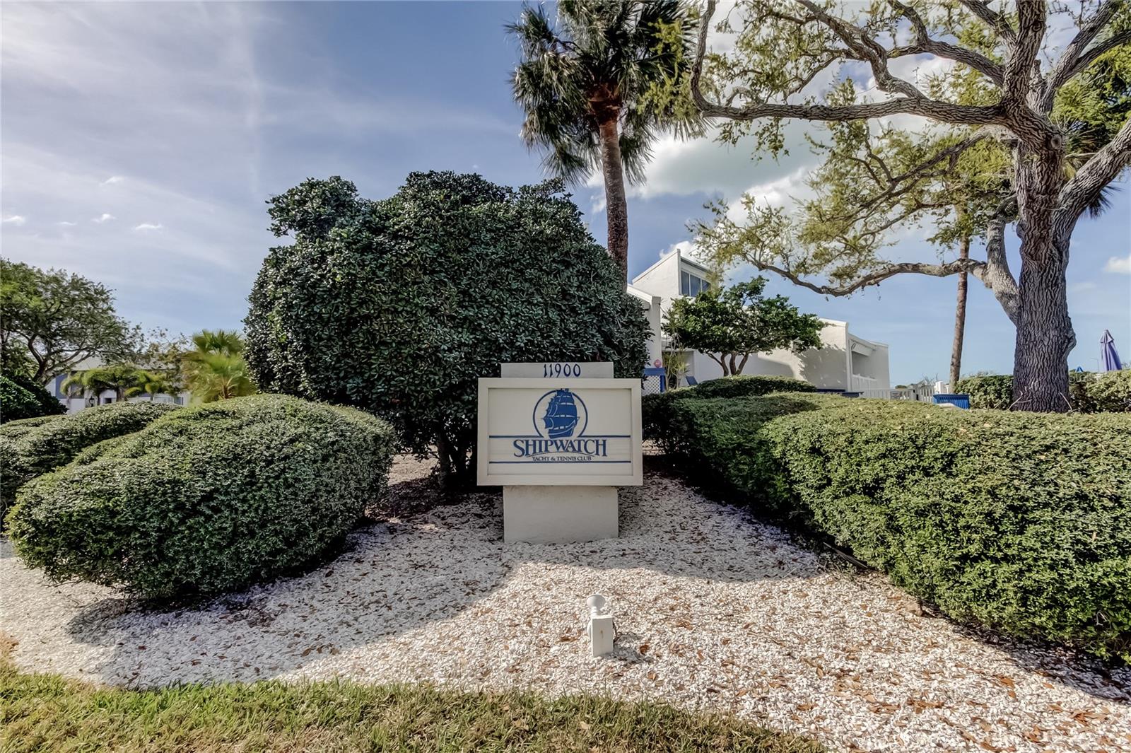 Image 49 of 50 For 11303 Shipwatch Lane 1865