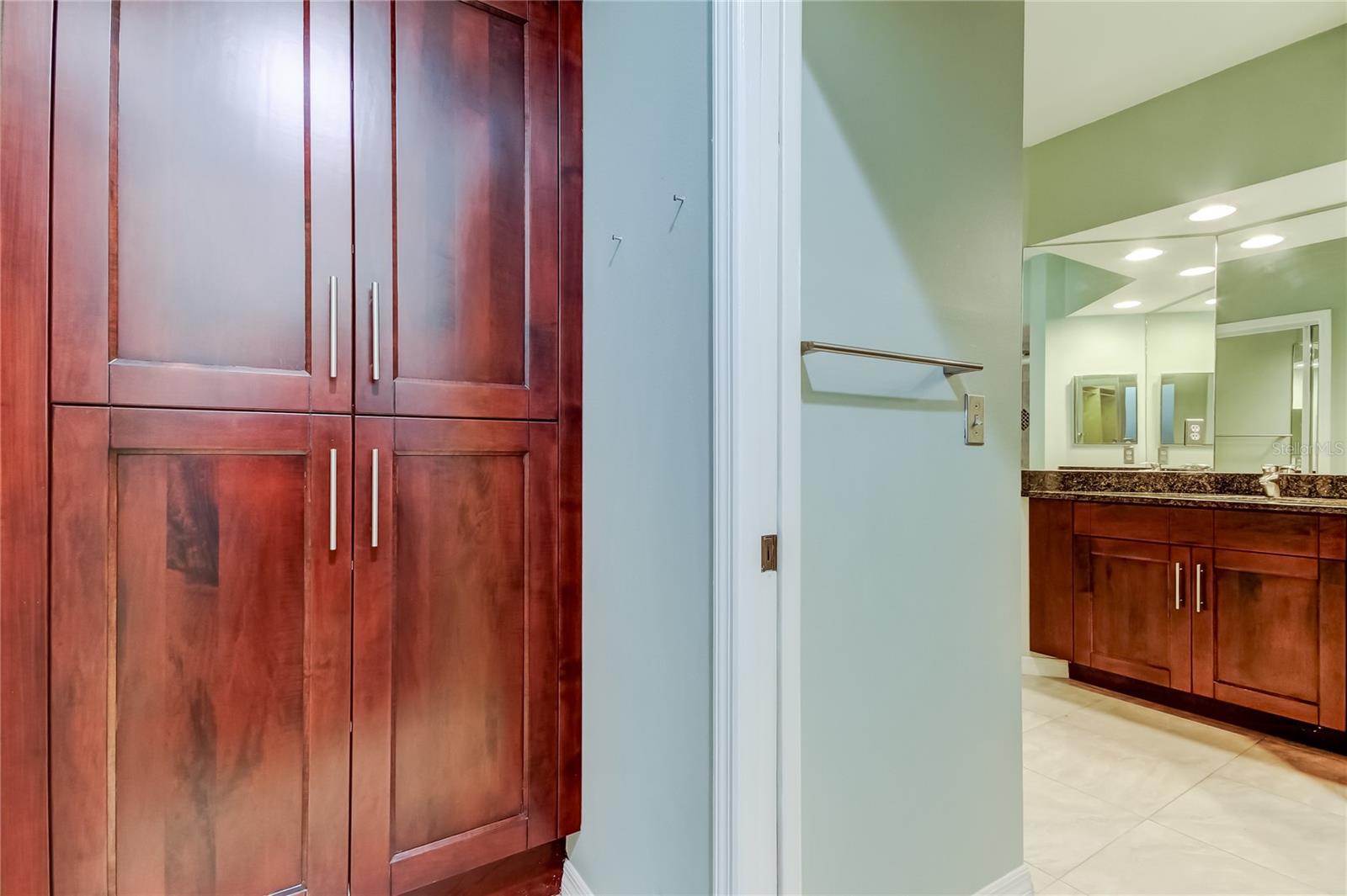 Image 9 of 50 For 11303 Shipwatch Lane 1865