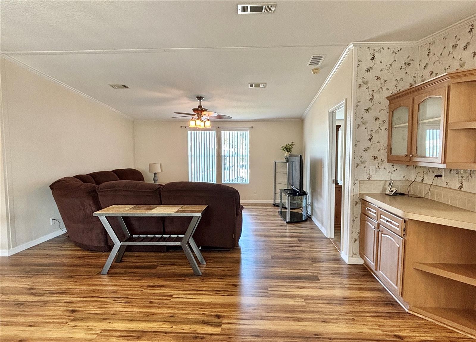 Image 12 of 33 For 136 Americana Court Ne 230