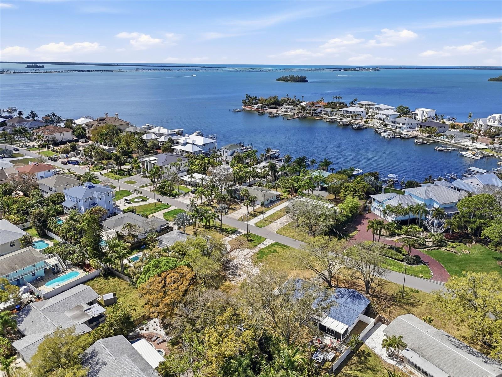 Image 18 of 41 For 216 Shore Drive