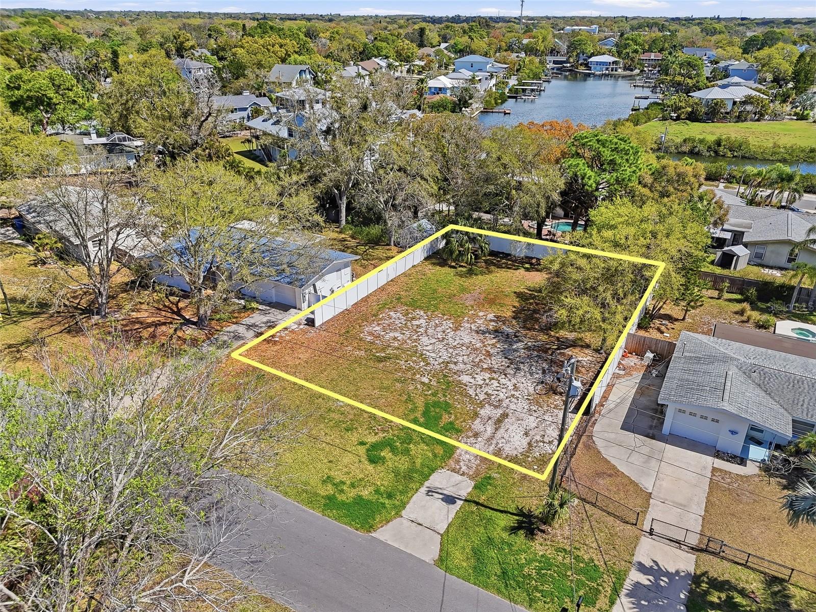 Image 33 of 41 For 216 Shore Drive