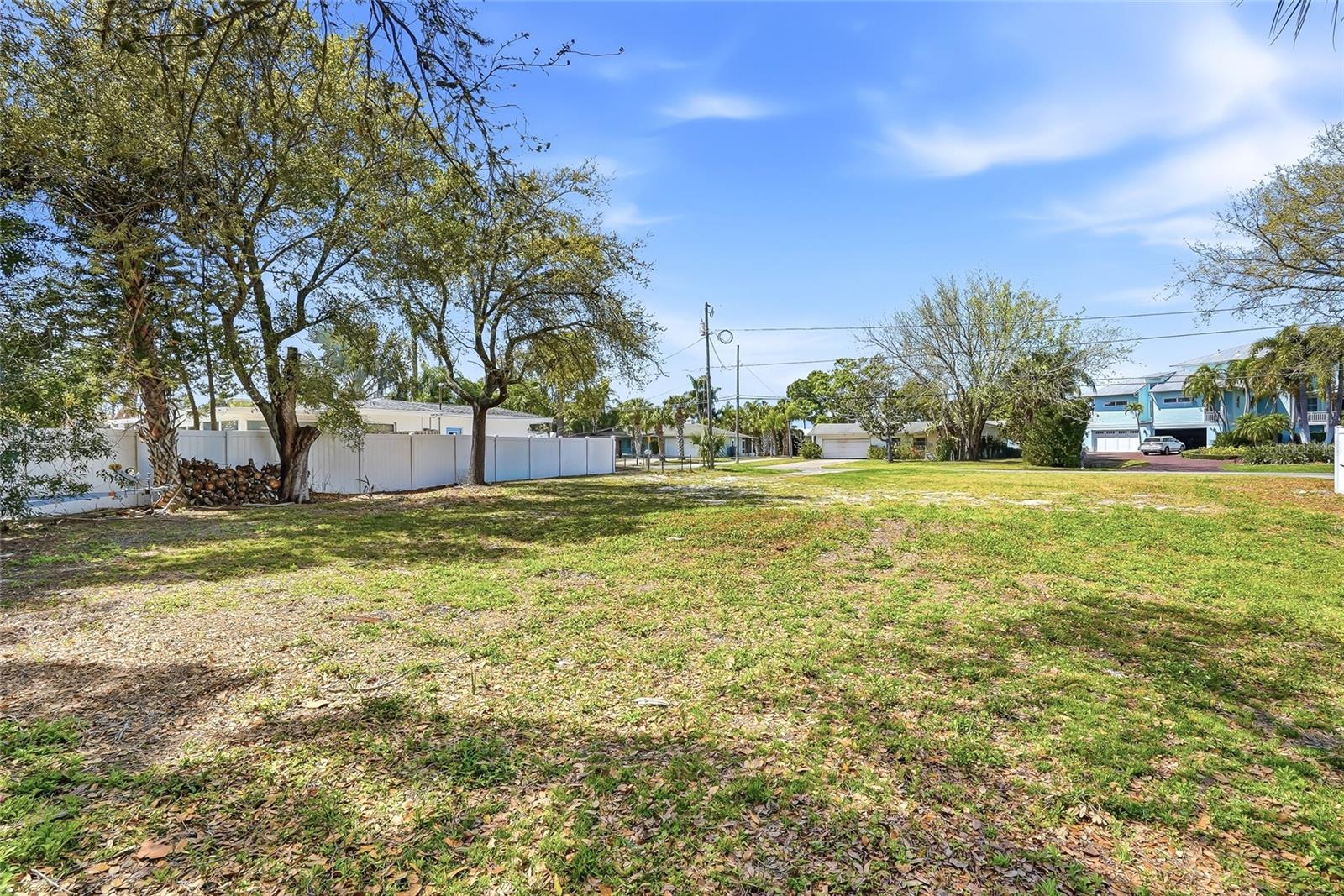 Image 7 of 41 For 216 Shore Drive