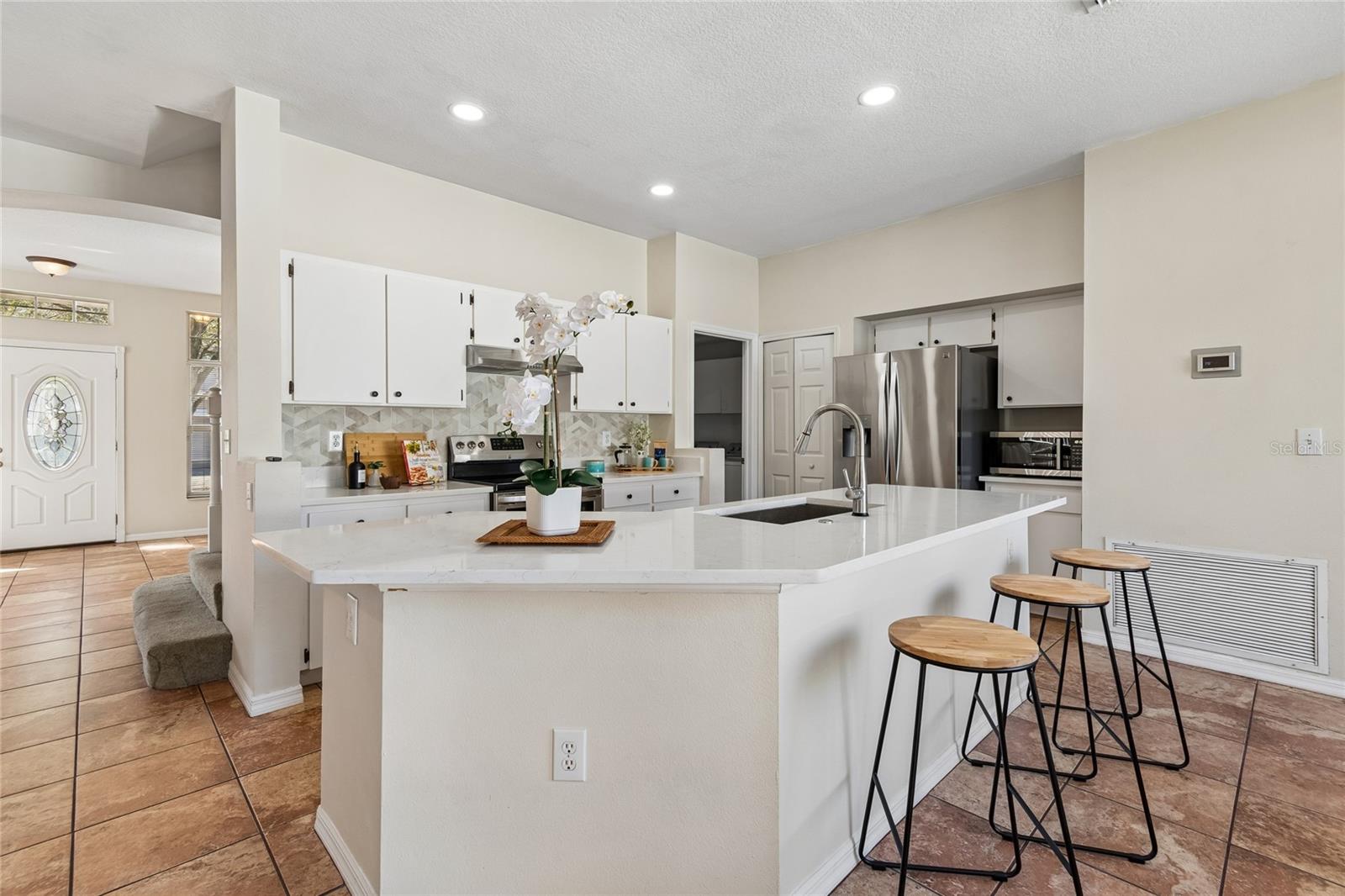 Image 13 of 34 For 8816 Cypress Hammock Drive