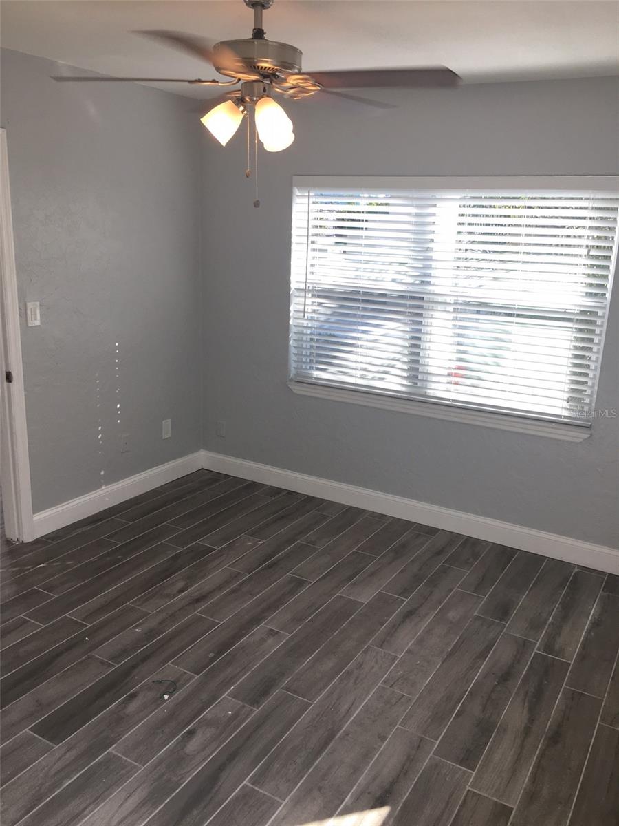 Image 3 of 9 For 214 12th Avenue N B