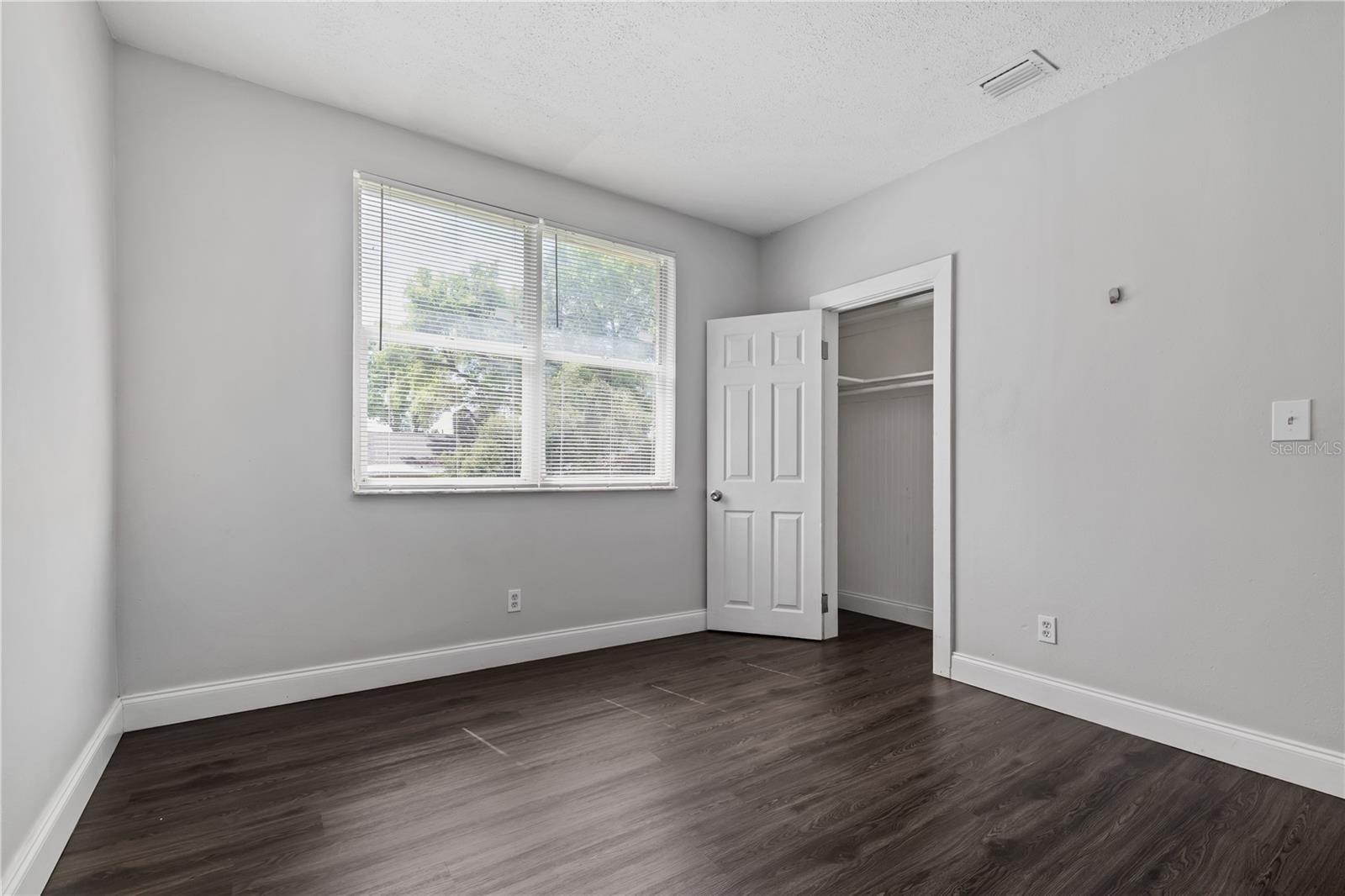 Image 10 of 15 For 409 Floribraska Avenue C