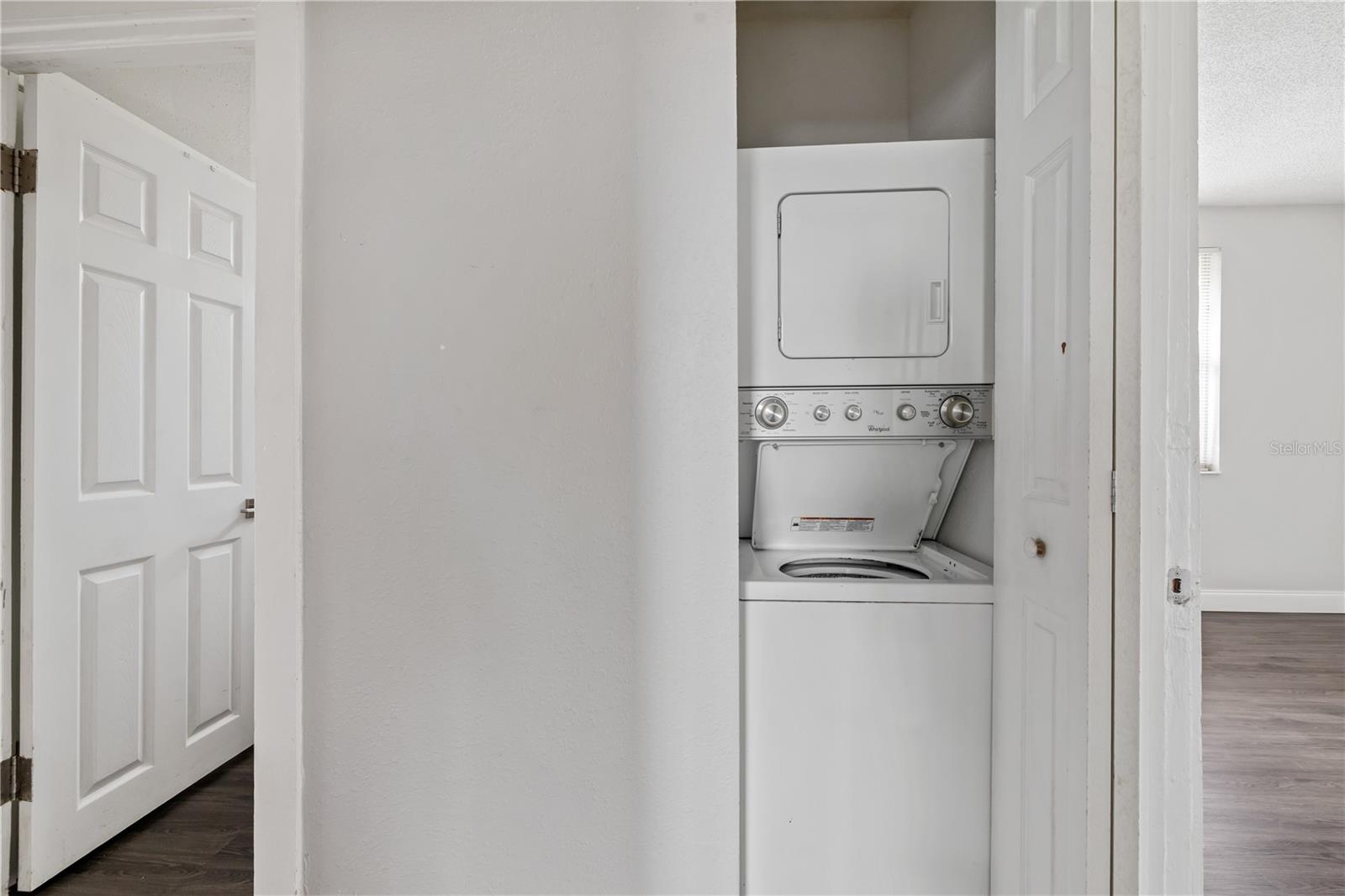 Image 9 of 15 For 409 Floribraska Avenue C