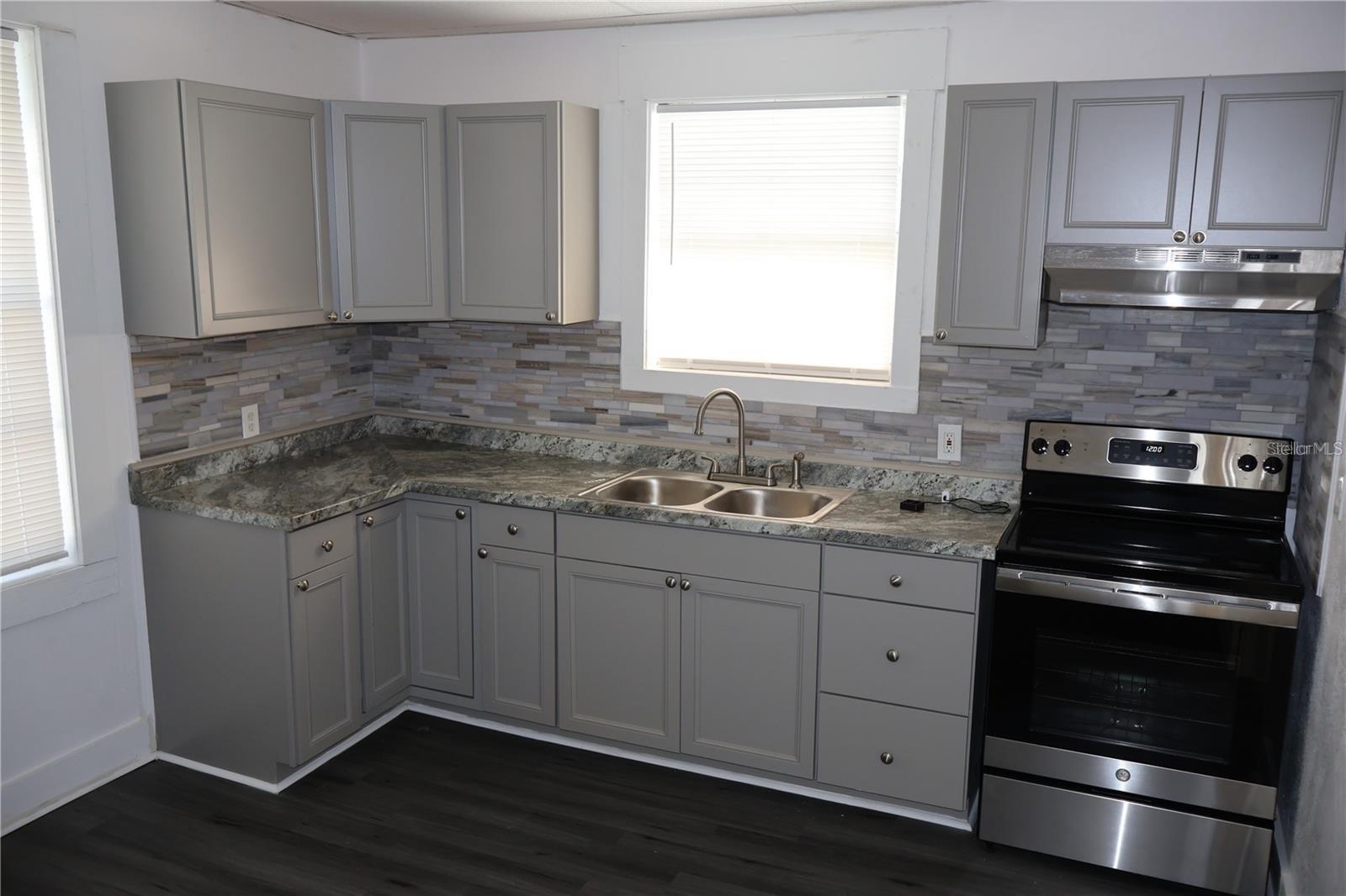 Image 2 of 20 For 1919 Union Street