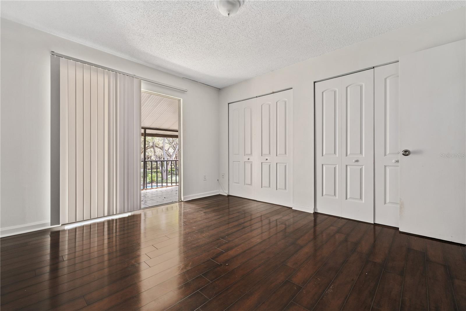 Image 13 of 21 For 14414 Reuter Strasse Circle 212