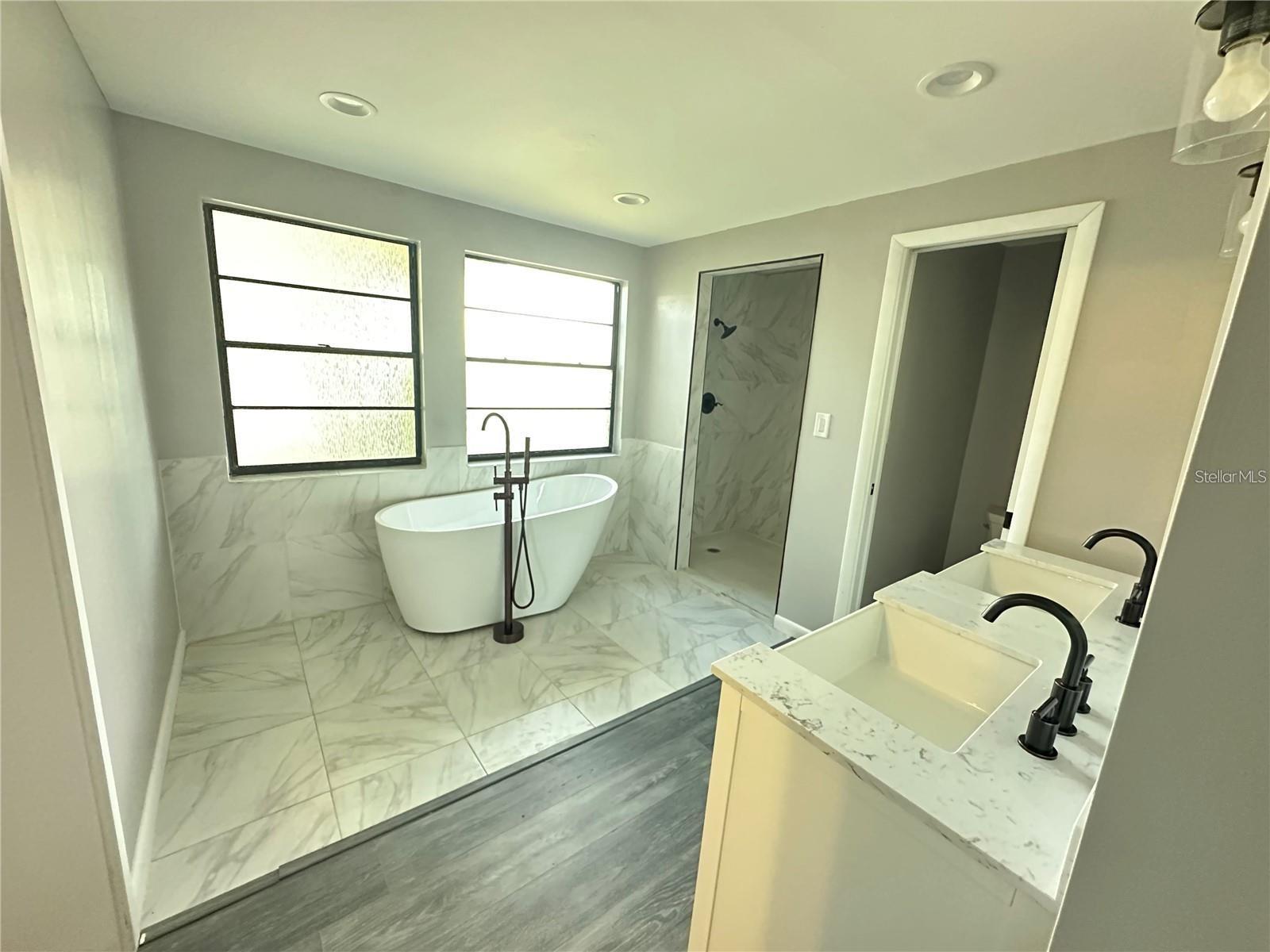 Image 10 of 19 For 3606 Thatcher Avenue