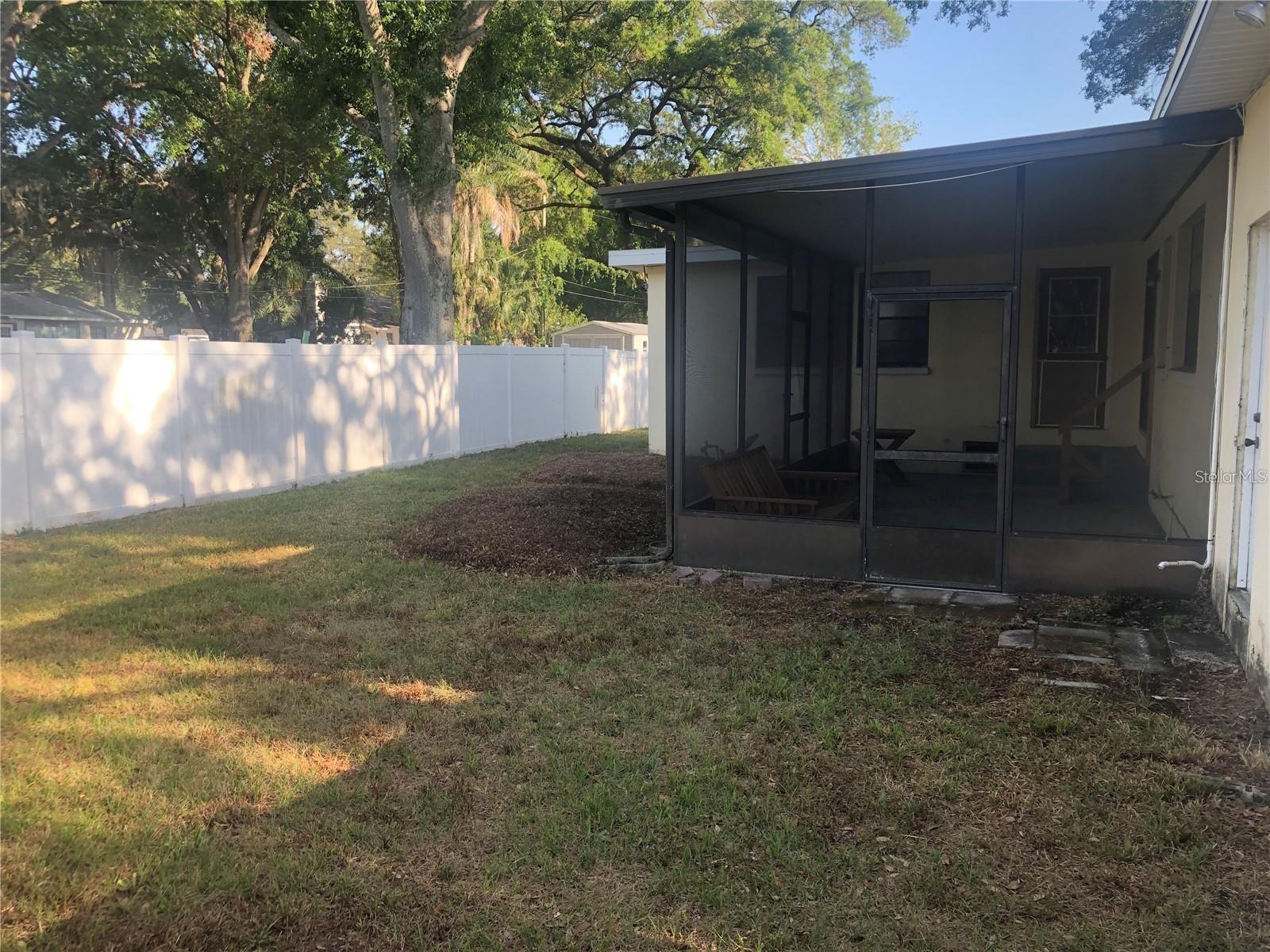 Image 14 of 19 For 3606 Thatcher Avenue