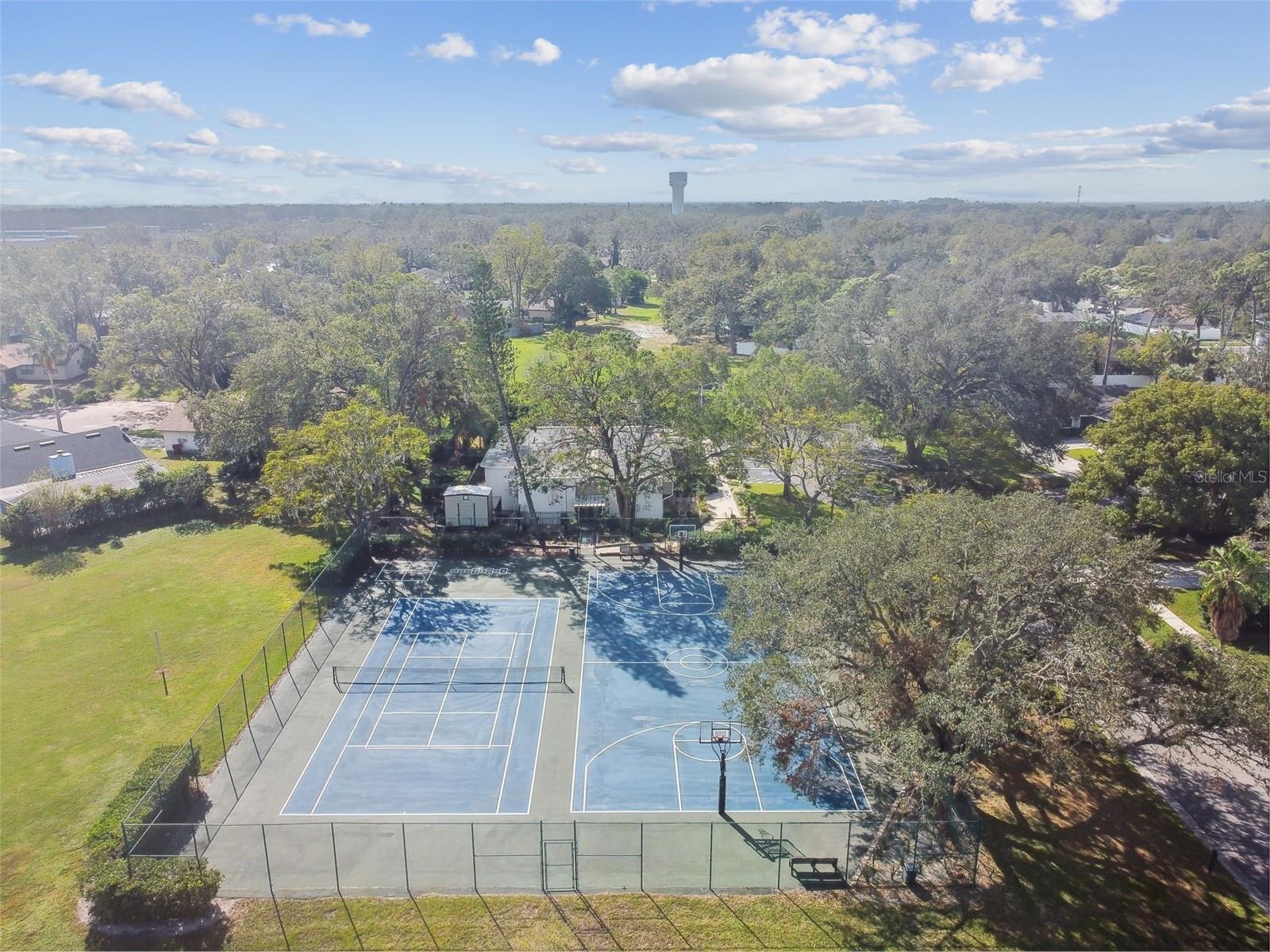 Image 33 of 35 For 1904 Teakwood Drive