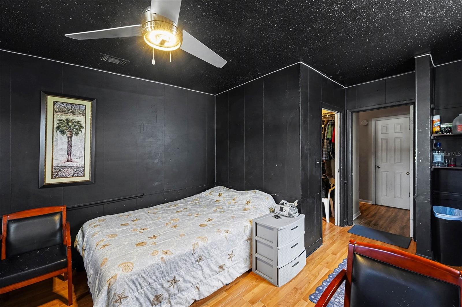 Image 15 of 23 For 2426 17th Avenue N