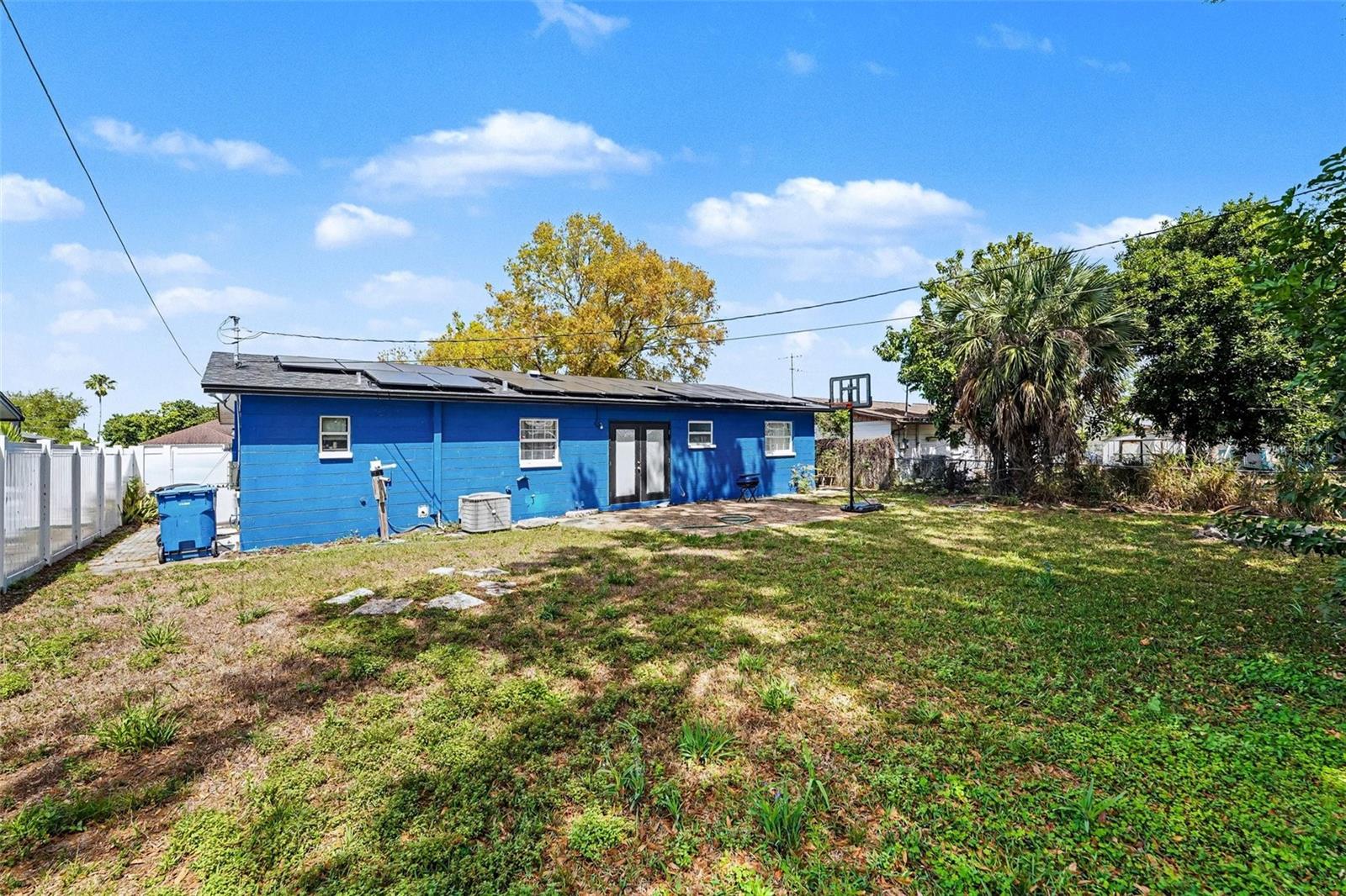 Image 22 of 23 For 2426 17th Avenue N