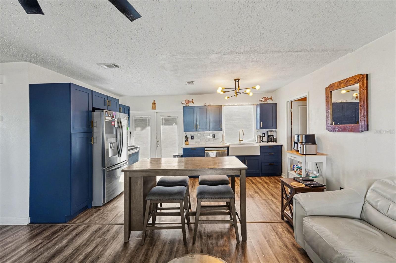 Image 3 of 23 For 2426 17th Avenue N