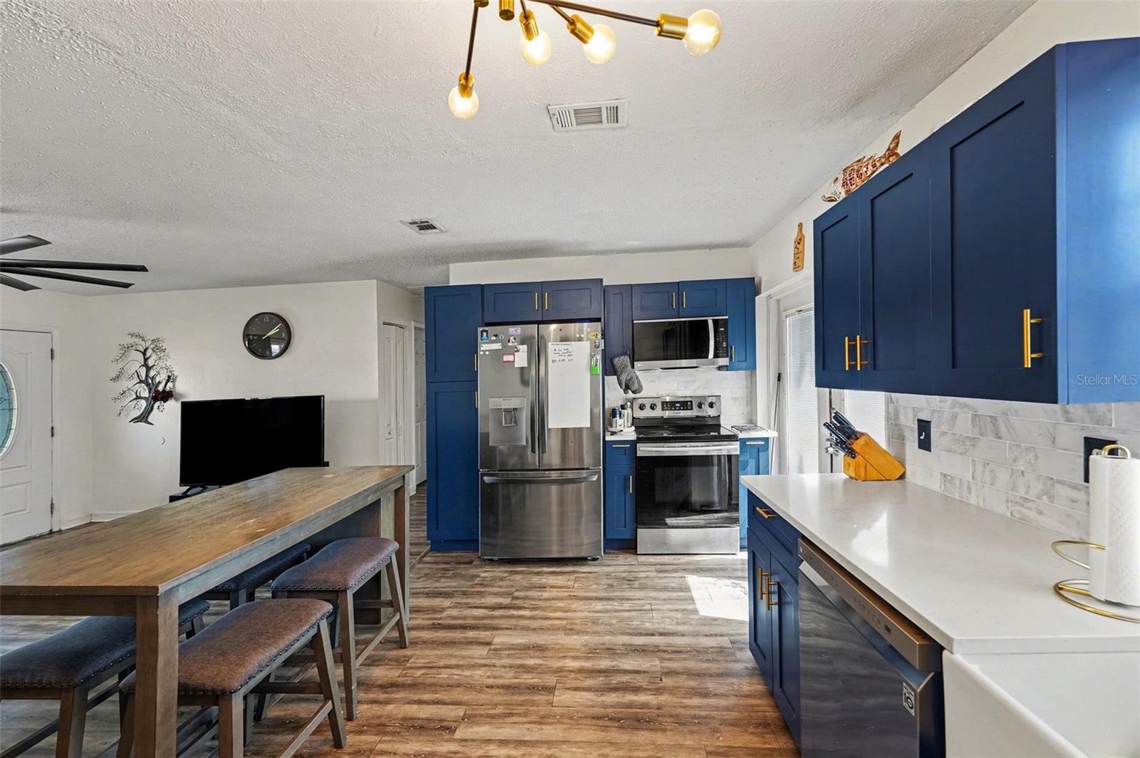 Image 5 of 23 For 2426 17th Avenue N