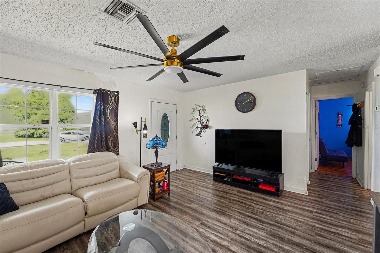 Image 6 of 23 For 2426 17th Avenue N