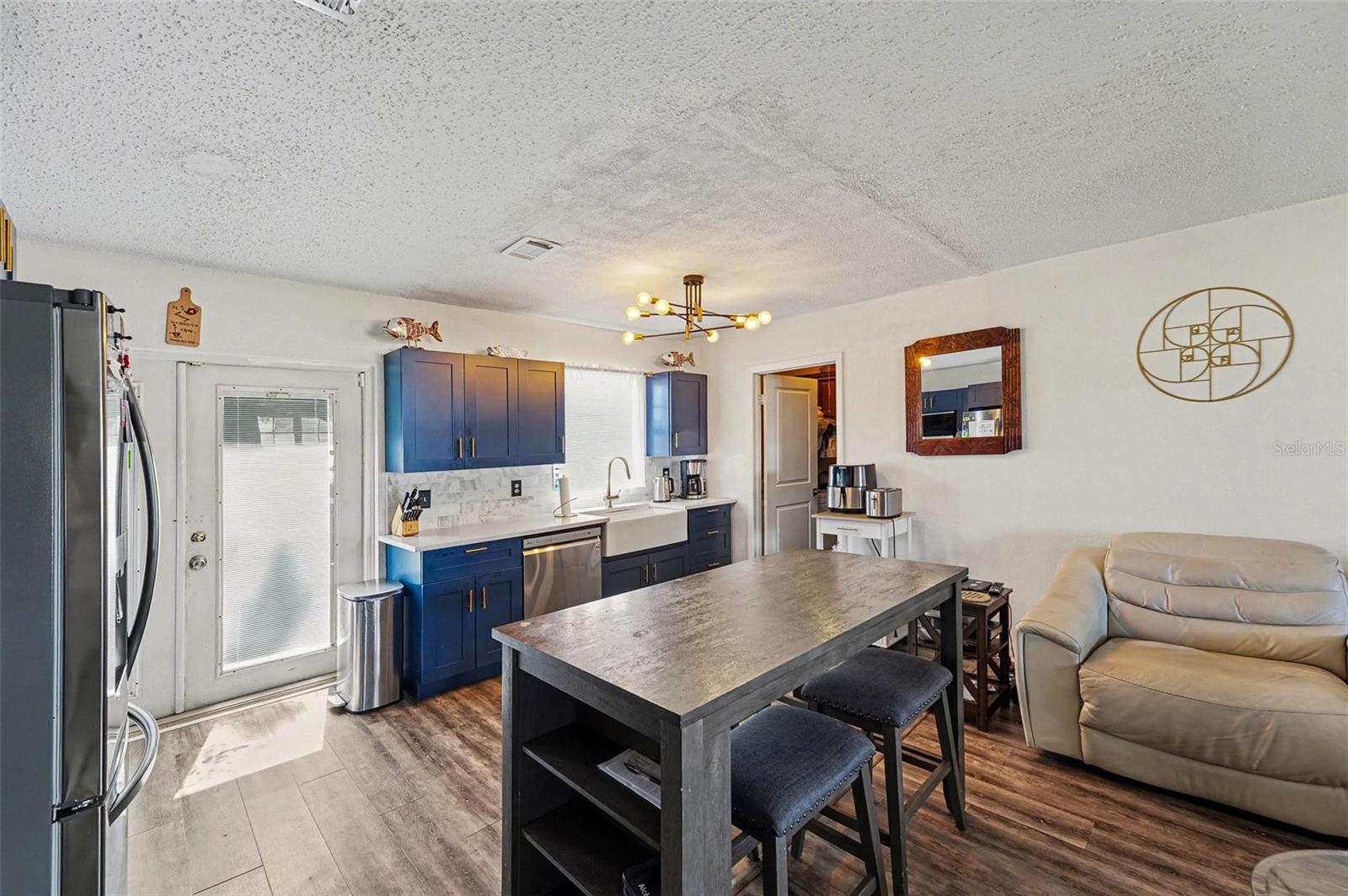 Image 8 of 23 For 2426 17th Avenue N