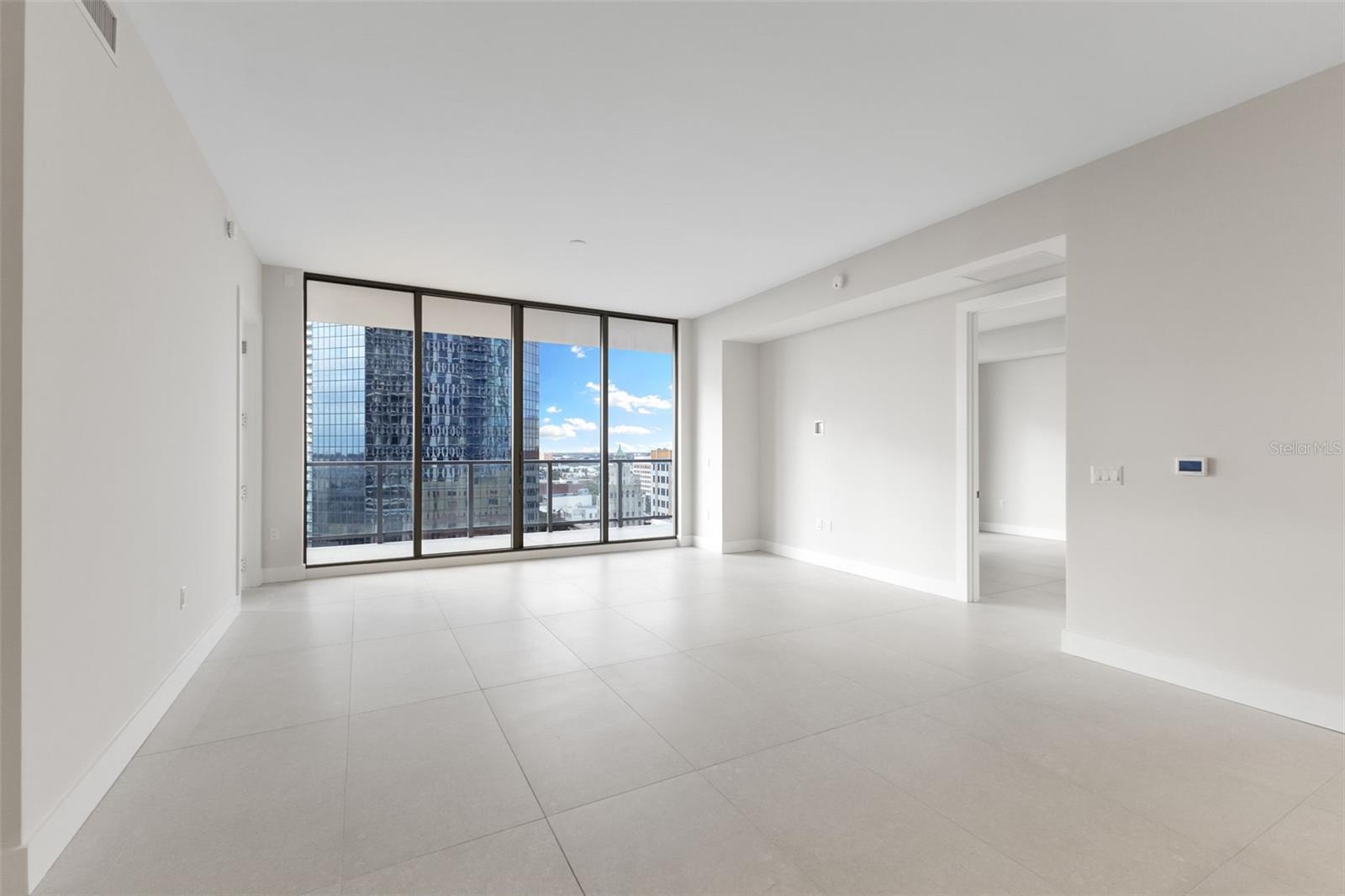 Image 11 of 39 For 275 1st Avenue S 1407