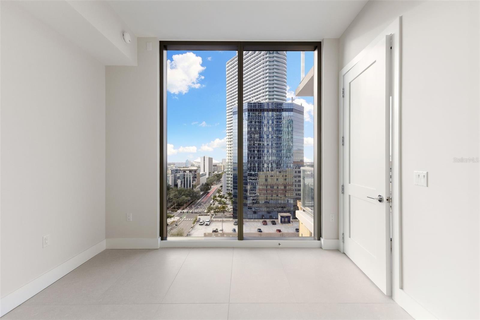 Image 13 of 39 For 275 1st Avenue S 1407