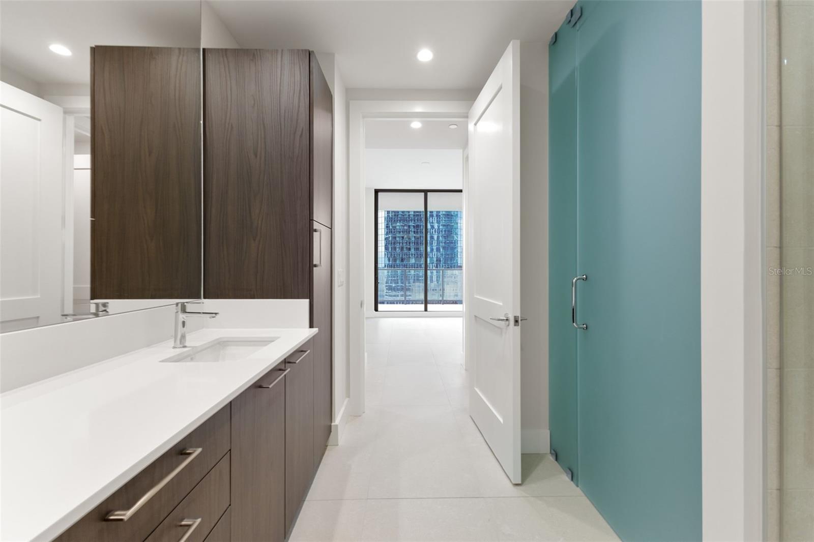 Image 18 of 39 For 275 1st Avenue S 1407