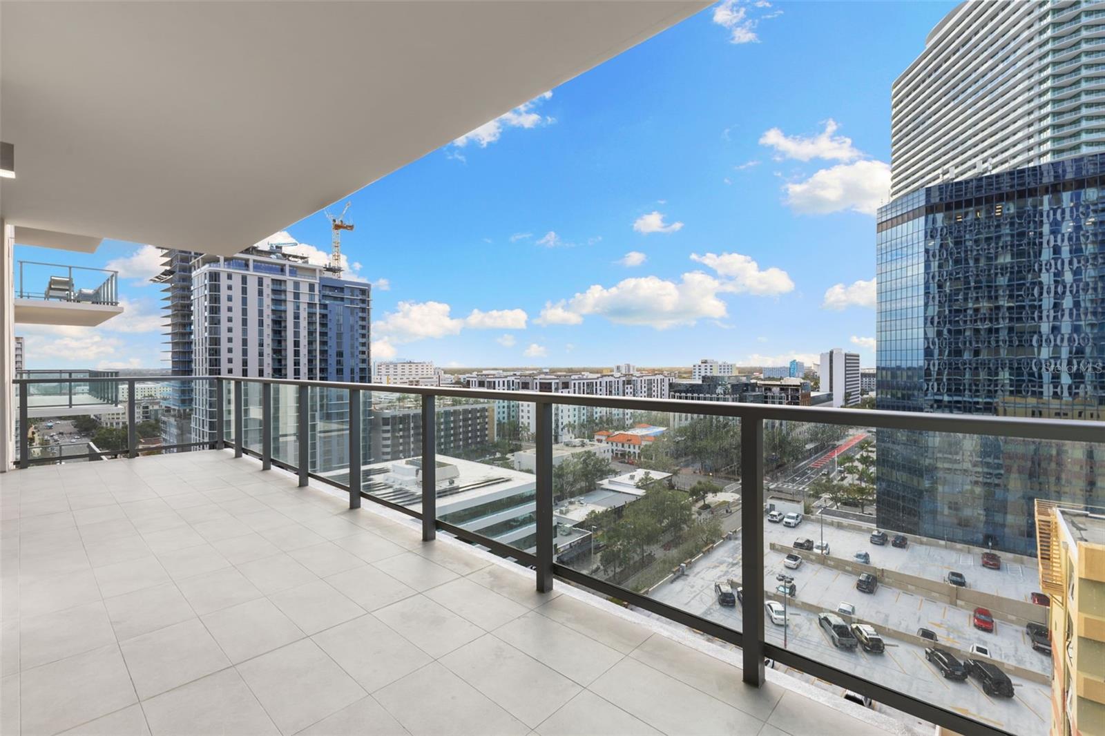 Image 21 of 39 For 275 1st Avenue S 1407