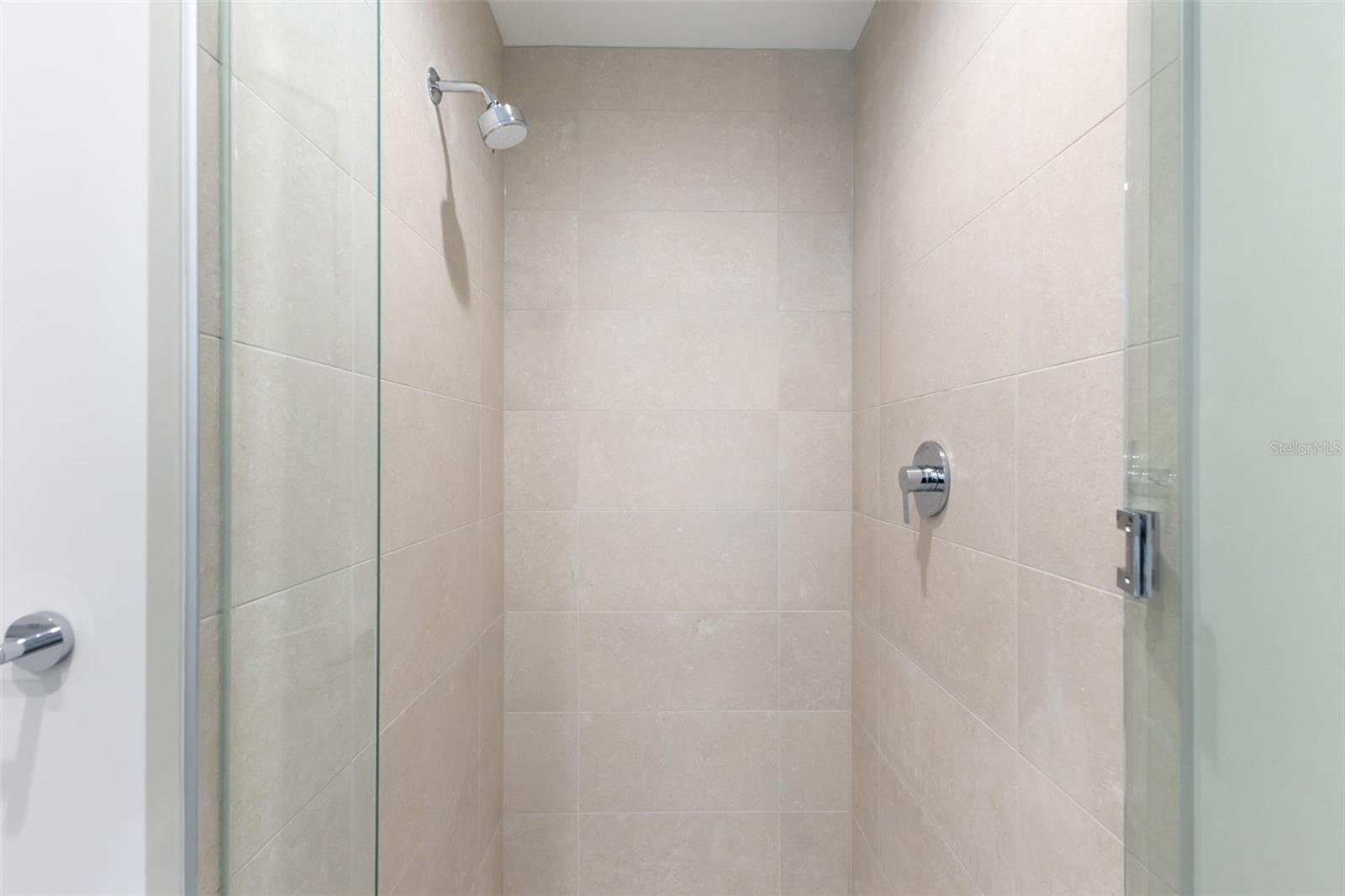 Image 5 of 39 For 275 1st Avenue S 1407