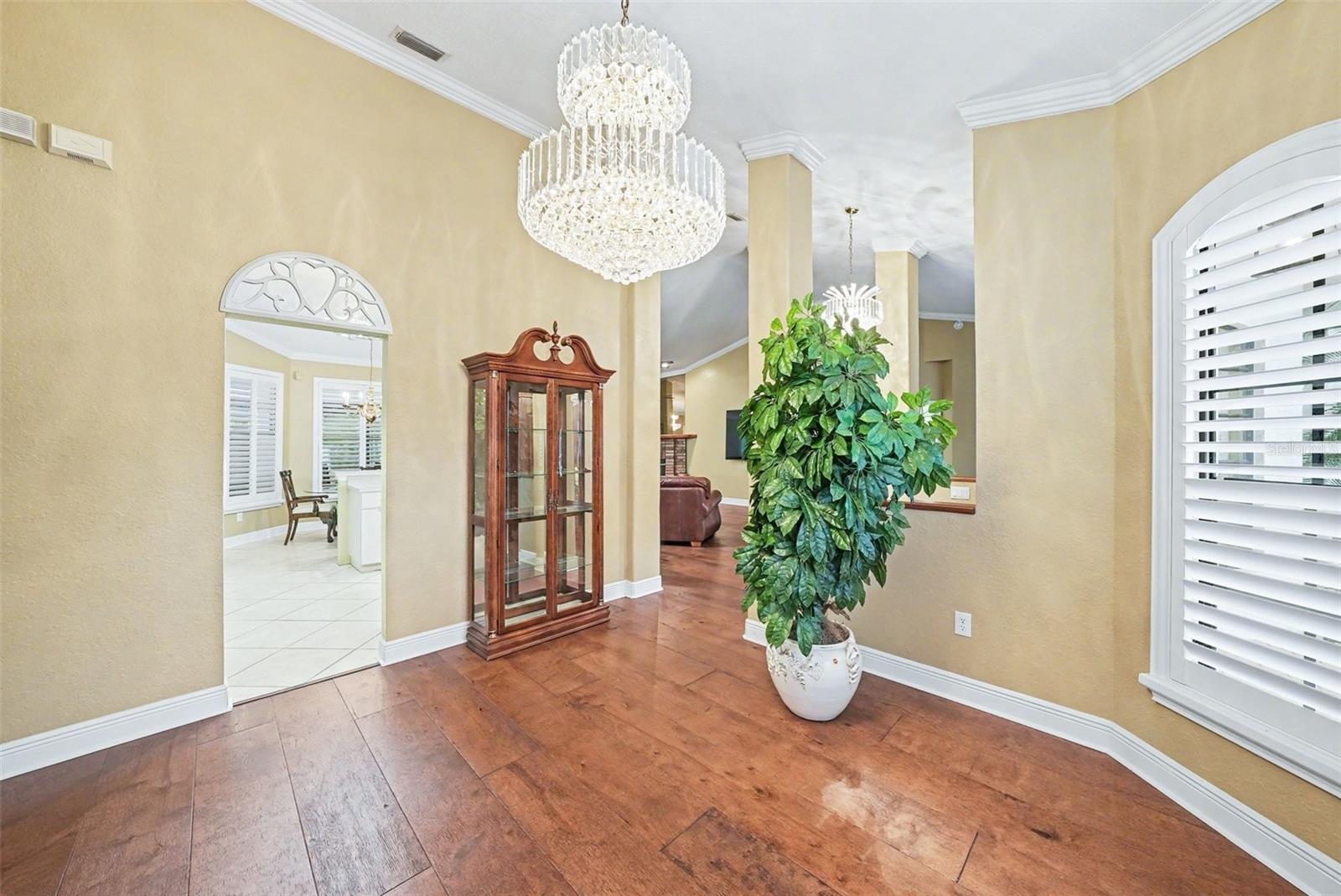 Image 10 of 32 For 19216 Ridgelake Drive