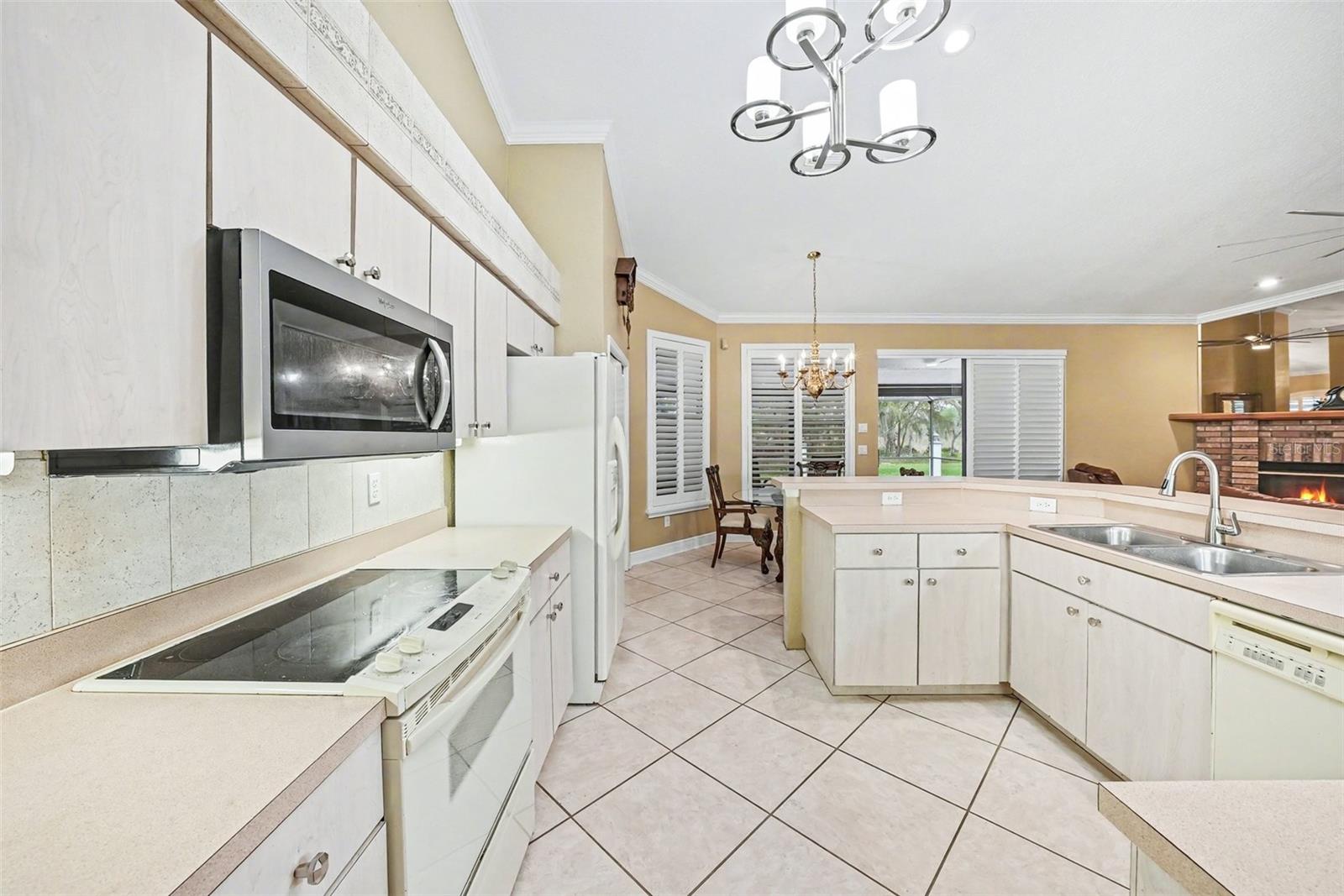 Image 12 of 32 For 19216 Ridgelake Drive