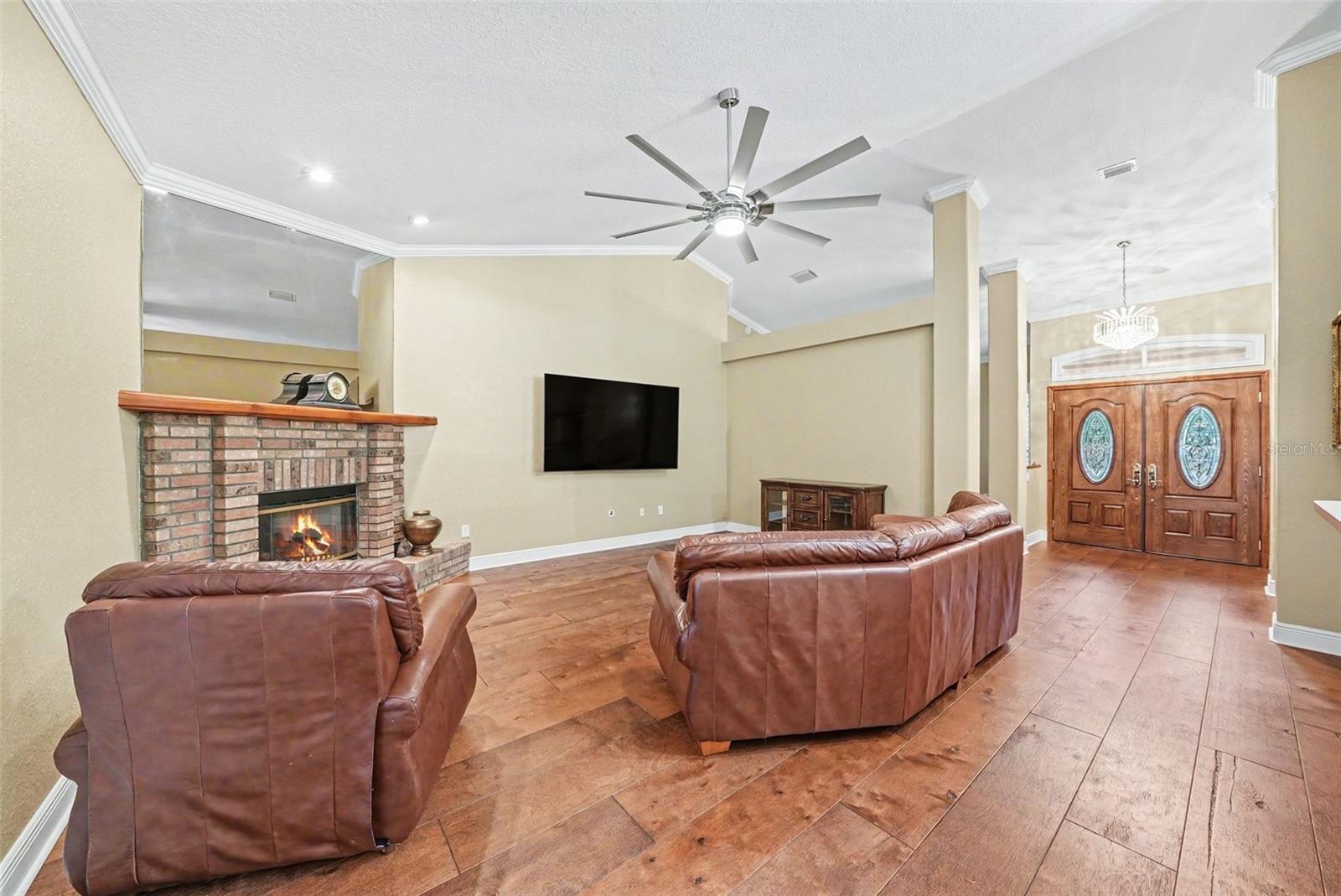 Image 14 of 32 For 19216 Ridgelake Drive