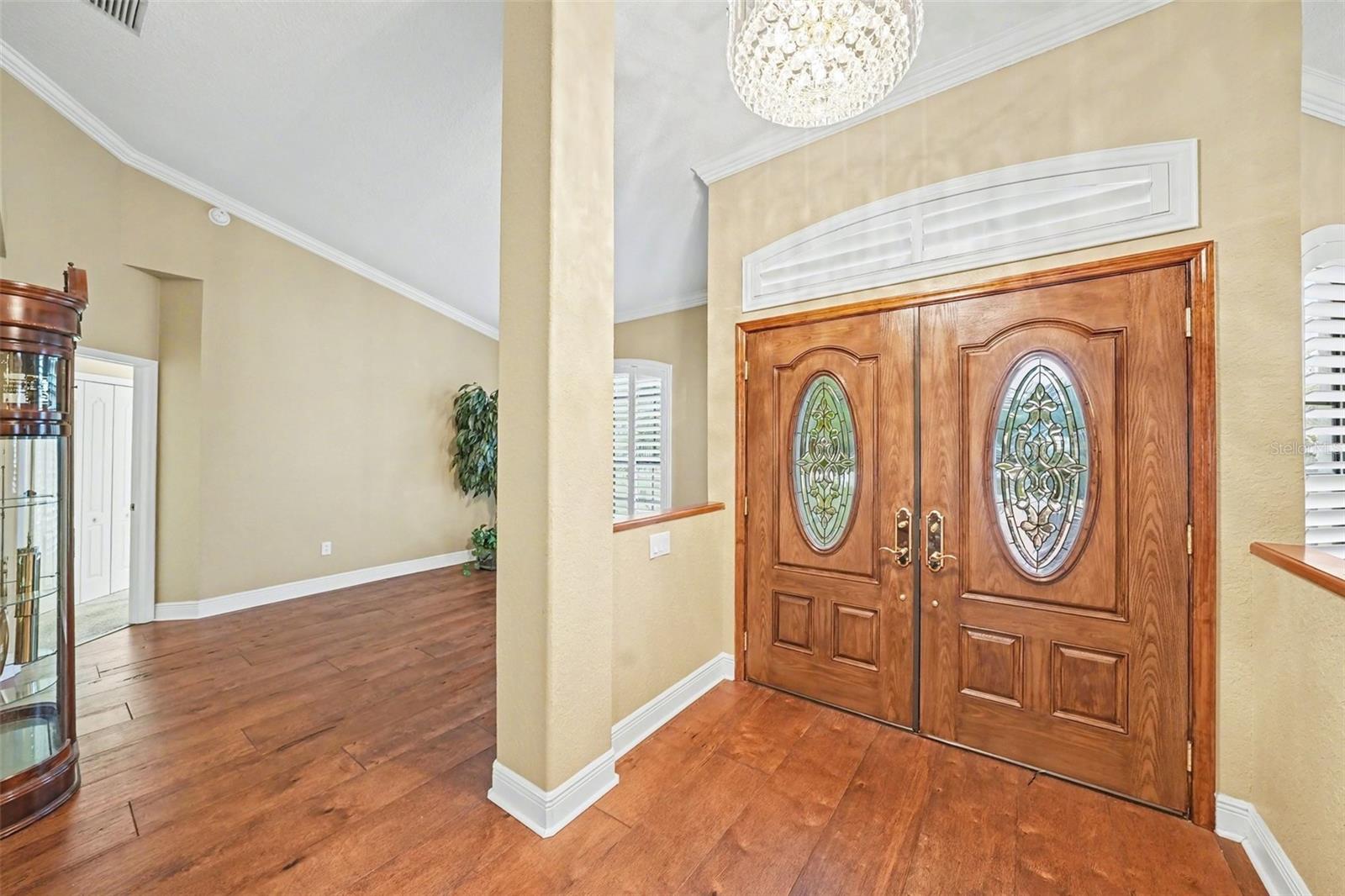 Image 4 of 32 For 19216 Ridgelake Drive