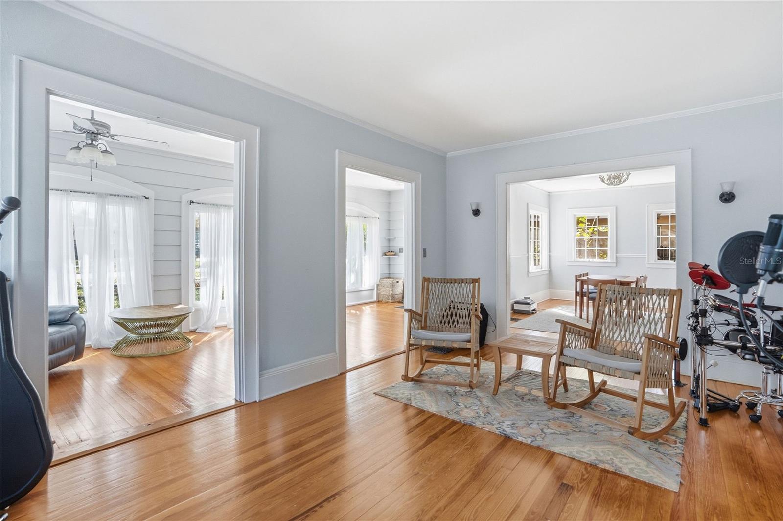 Image 12 of 41 For 308 Missouri Avenue