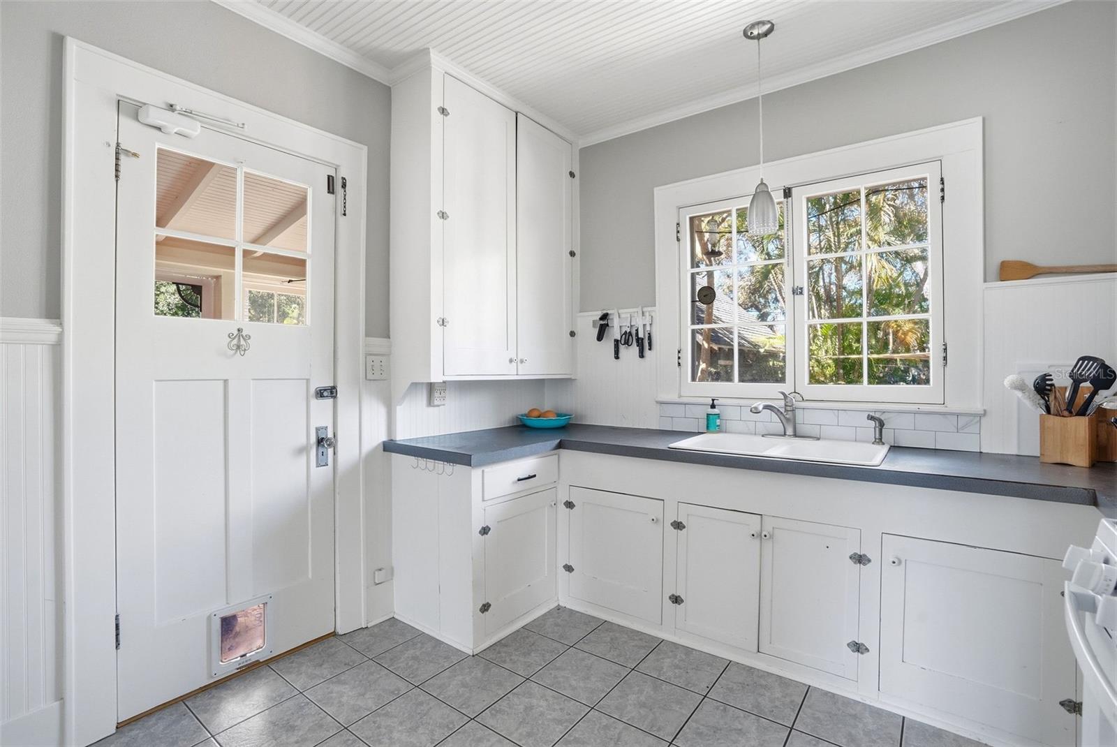 Image 14 of 41 For 308 Missouri Avenue