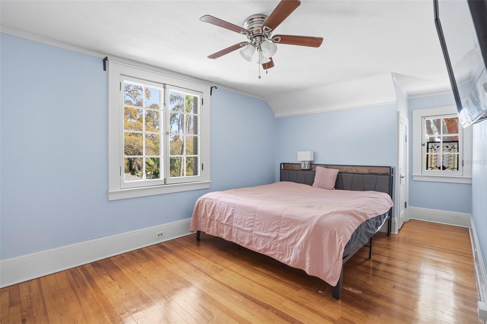 Image 21 of 41 For 308 Missouri Avenue