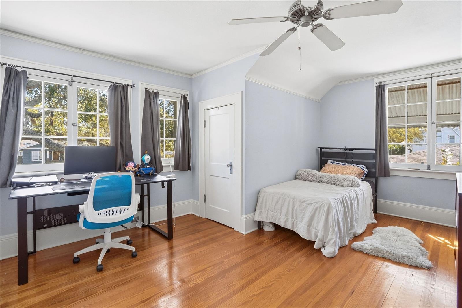 Image 24 of 41 For 308 Missouri Avenue