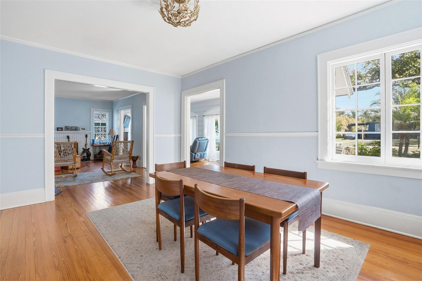 Image 5 of 41 For 308 Missouri Avenue