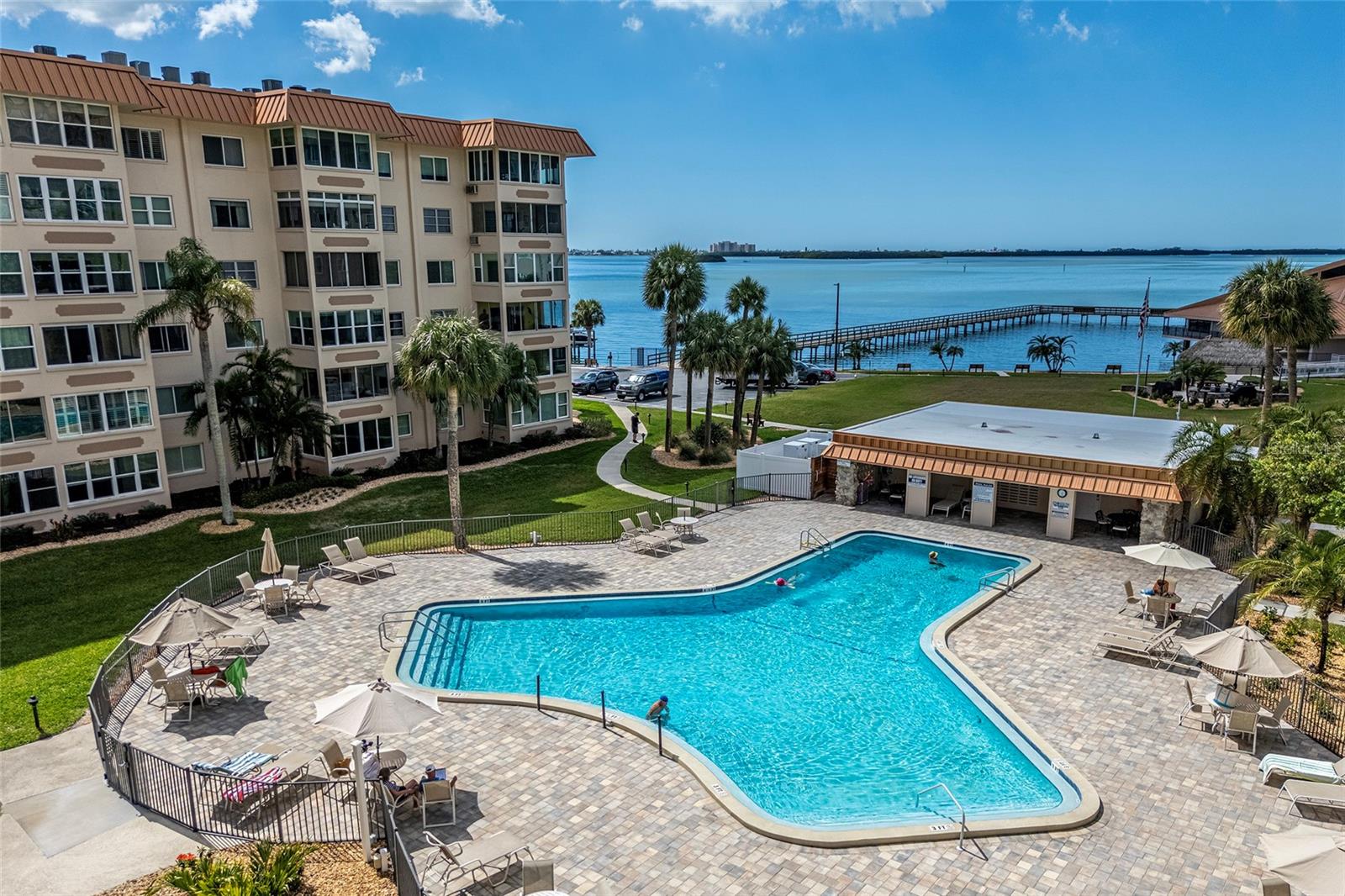 Image 19 of 26 For 620 Edgewater Drives 103