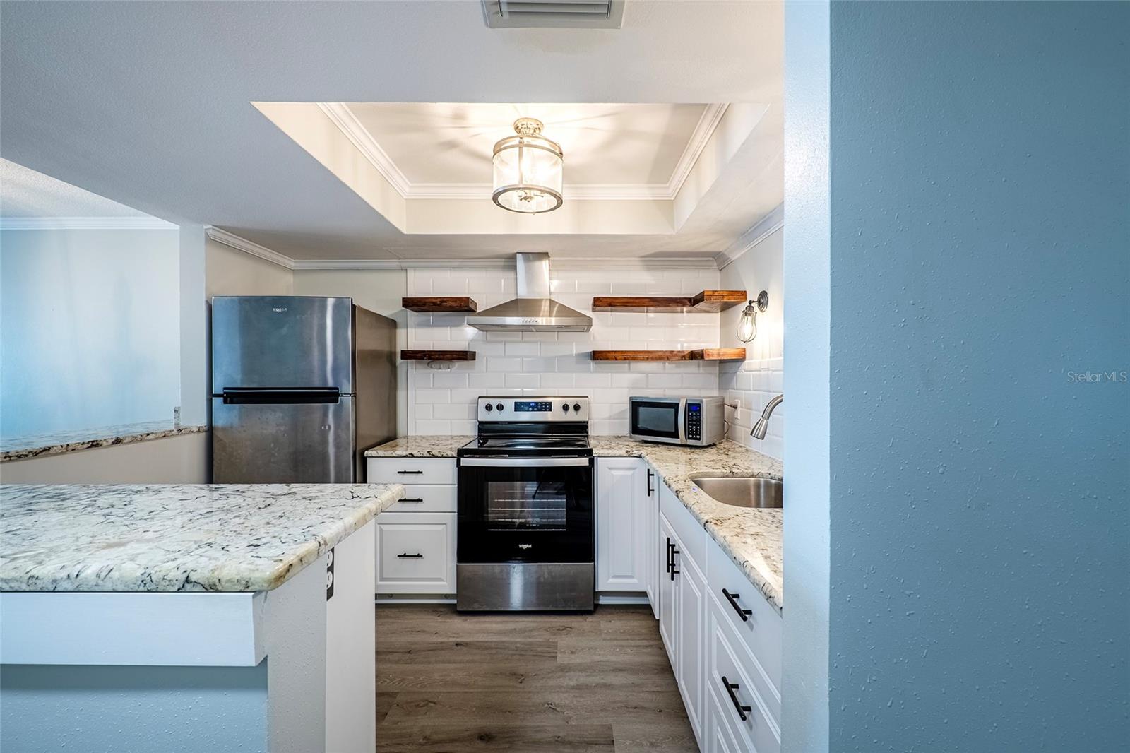 Image 5 of 26 For 620 Edgewater Drives 103