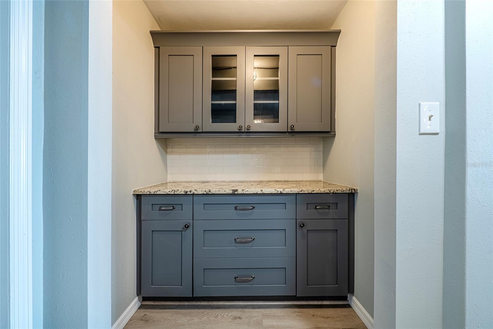 Image 7 of 26 For 620 Edgewater Drives 103