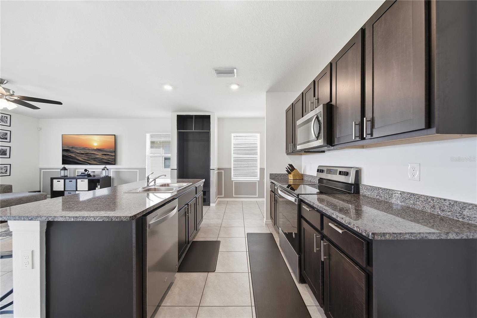 Image 14 of 49 For 10885 Penny Gale Loop