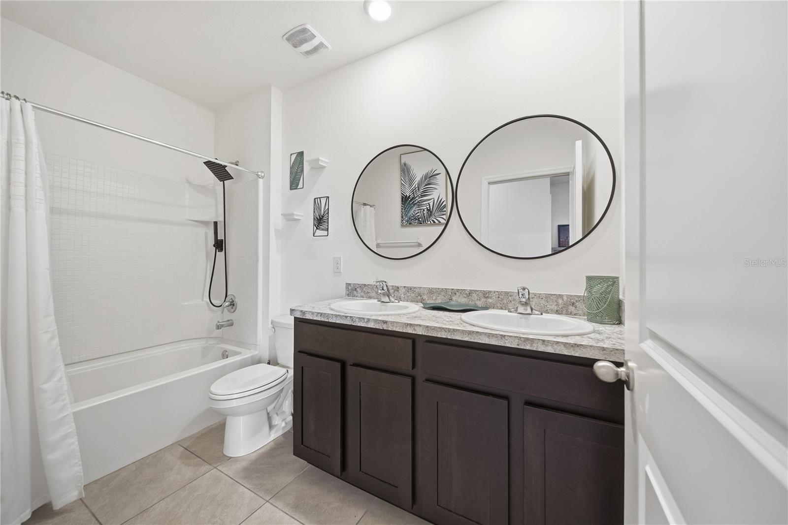 Image 27 of 49 For 10885 Penny Gale Loop