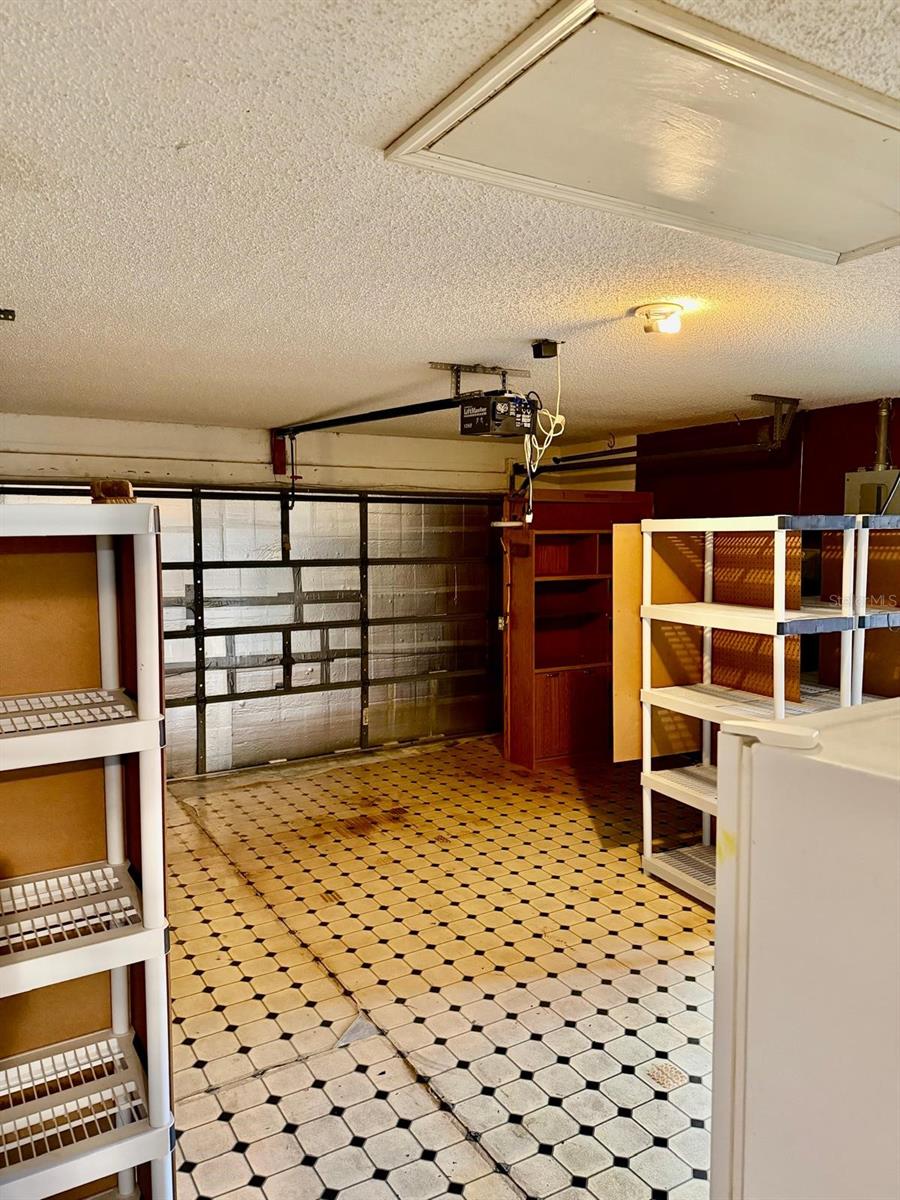 Image 15 of 21 For 11055 Montcalm Road