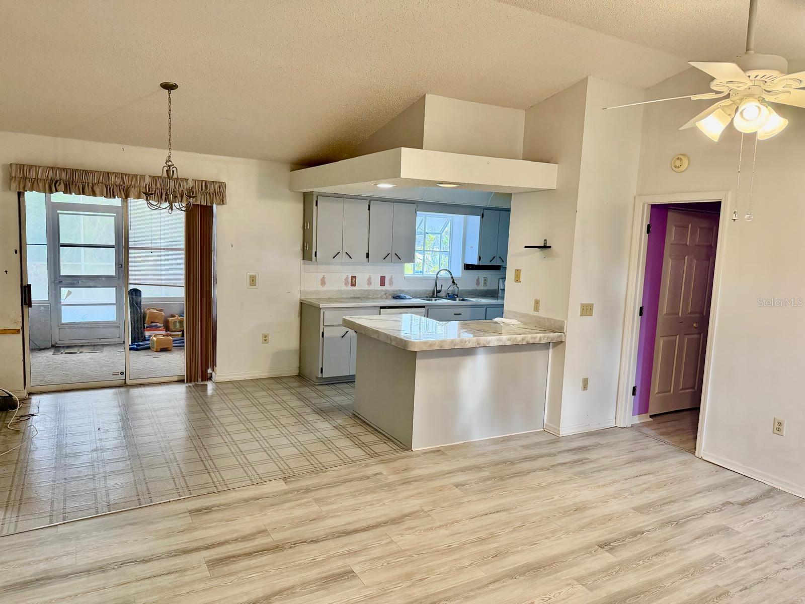 Image 3 of 21 For 11055 Montcalm Road