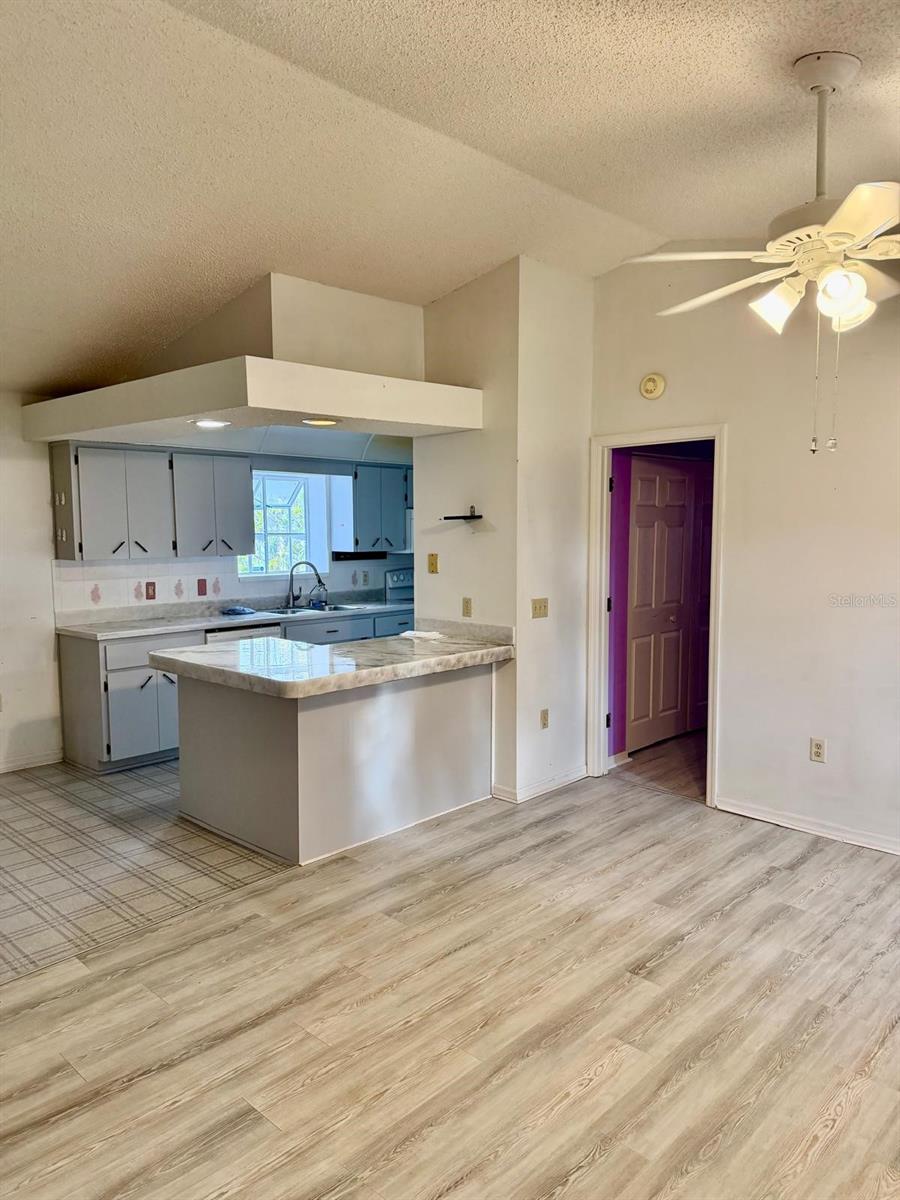 Image 7 of 21 For 11055 Montcalm Road