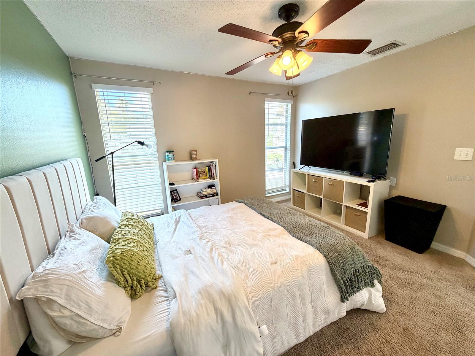 Listing photo id 8 for 7974 Avenal Loop