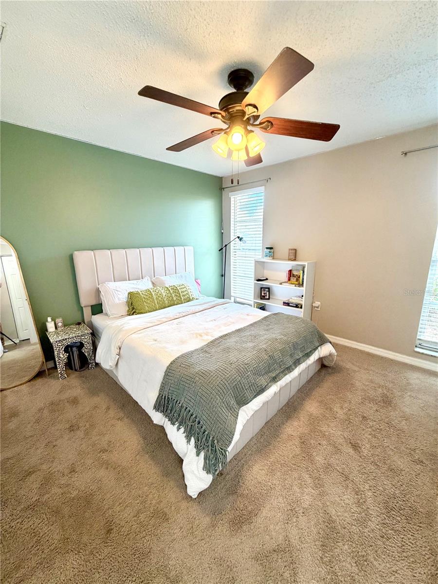 Listing photo id 9 for 7974 Avenal Loop